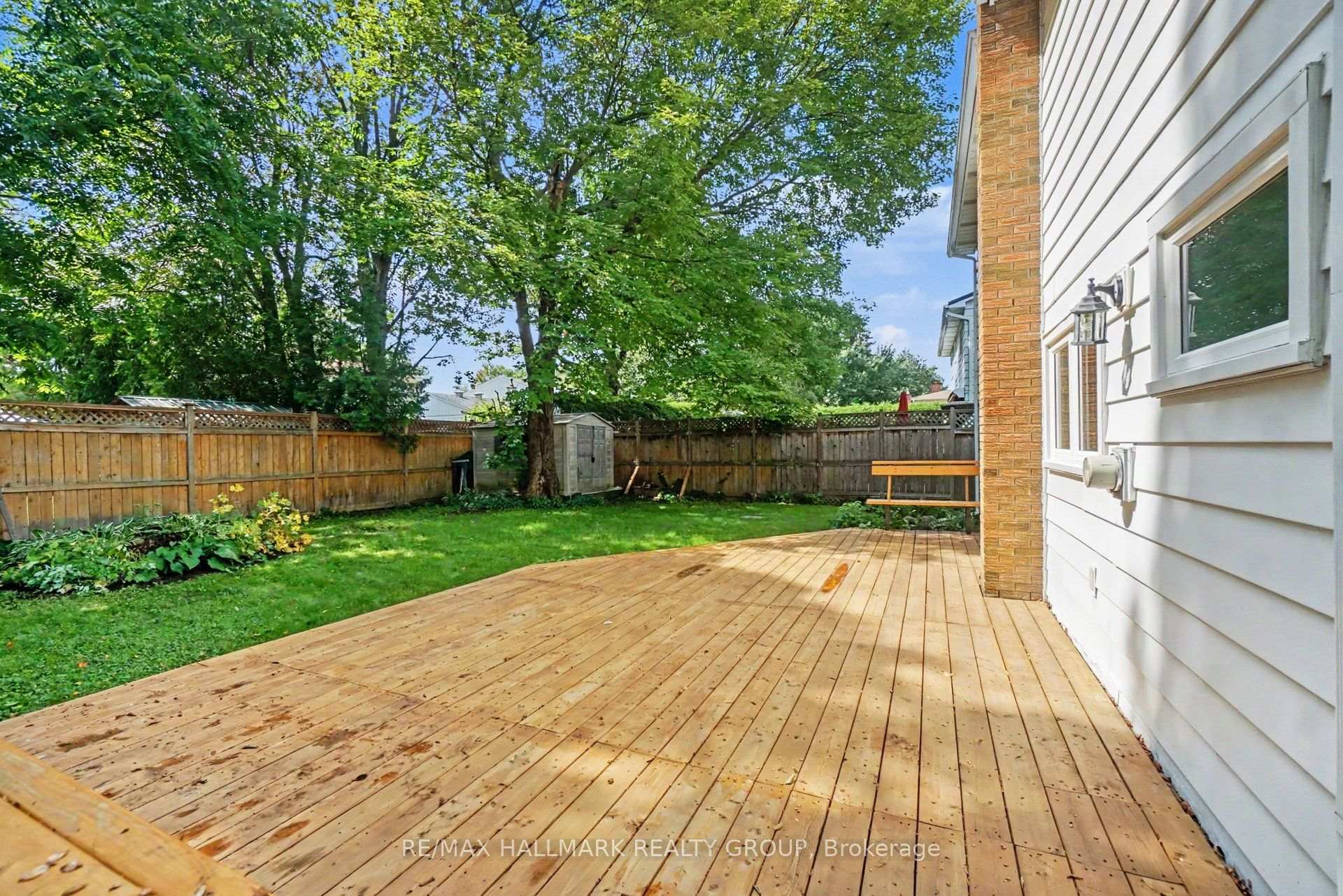 Photo 31 of 10 Woodview Crescent, Ottawa, Blackburn Hamlet — HOMEH
