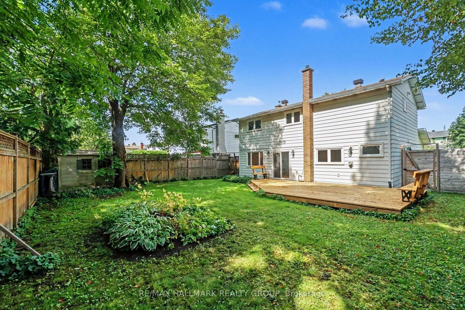 Photo 33 of 10 Woodview Crescent, Ottawa, Blackburn Hamlet — HOMEH