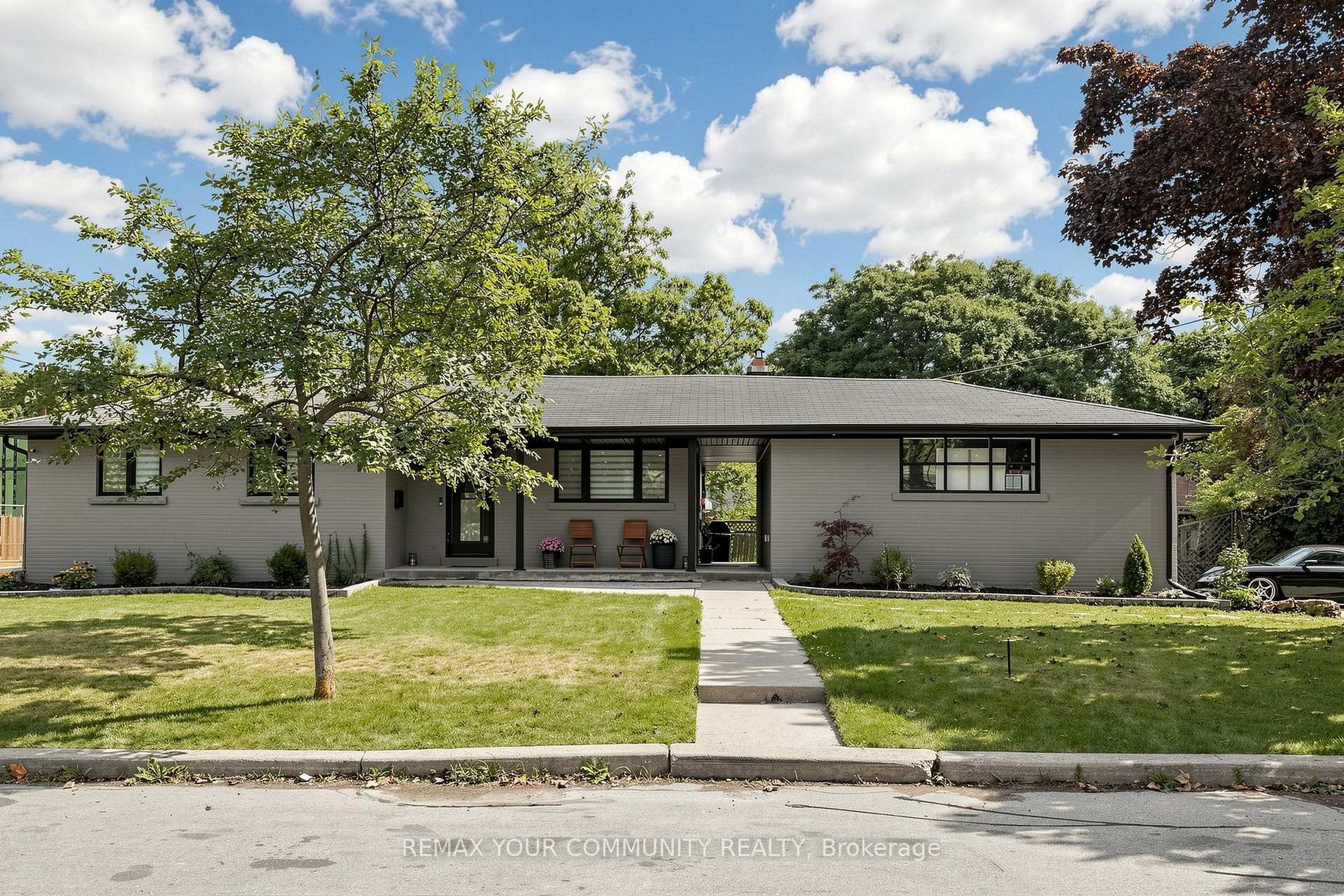 Front of 299 Horsham Avenue
