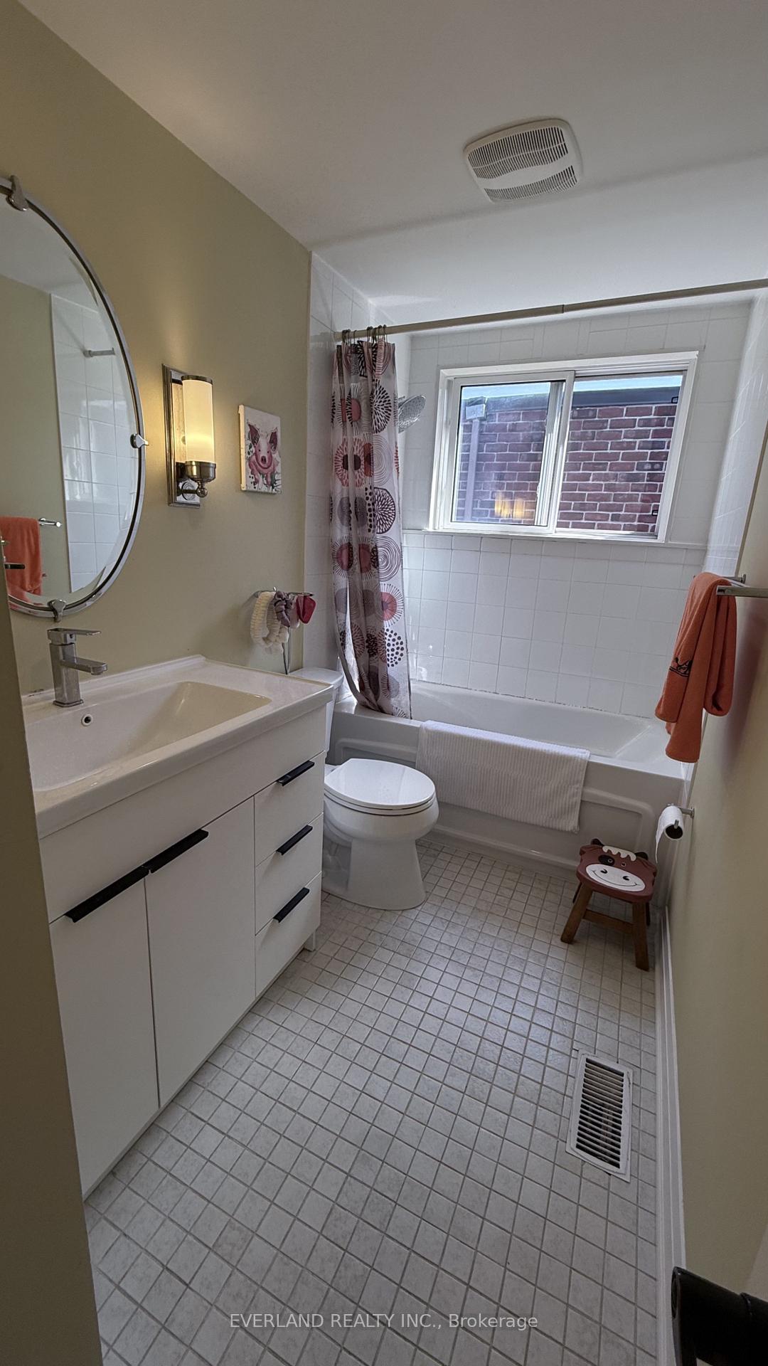 Photo 15 of 95 St Clements Avenue, Toronto, Yonge-Eglinton — HOMEH