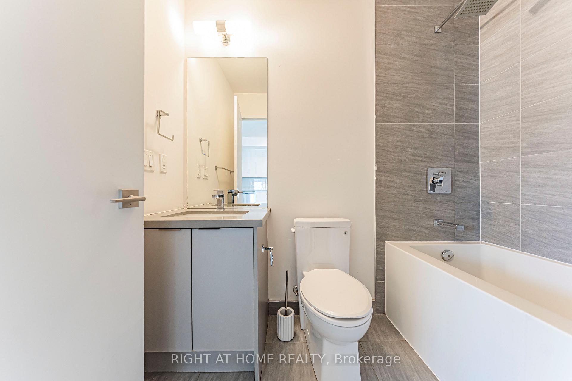 Photo 17 of Unit 1208, 297 Oak Walk Drive, Oakville, River Oaks — HOMEH