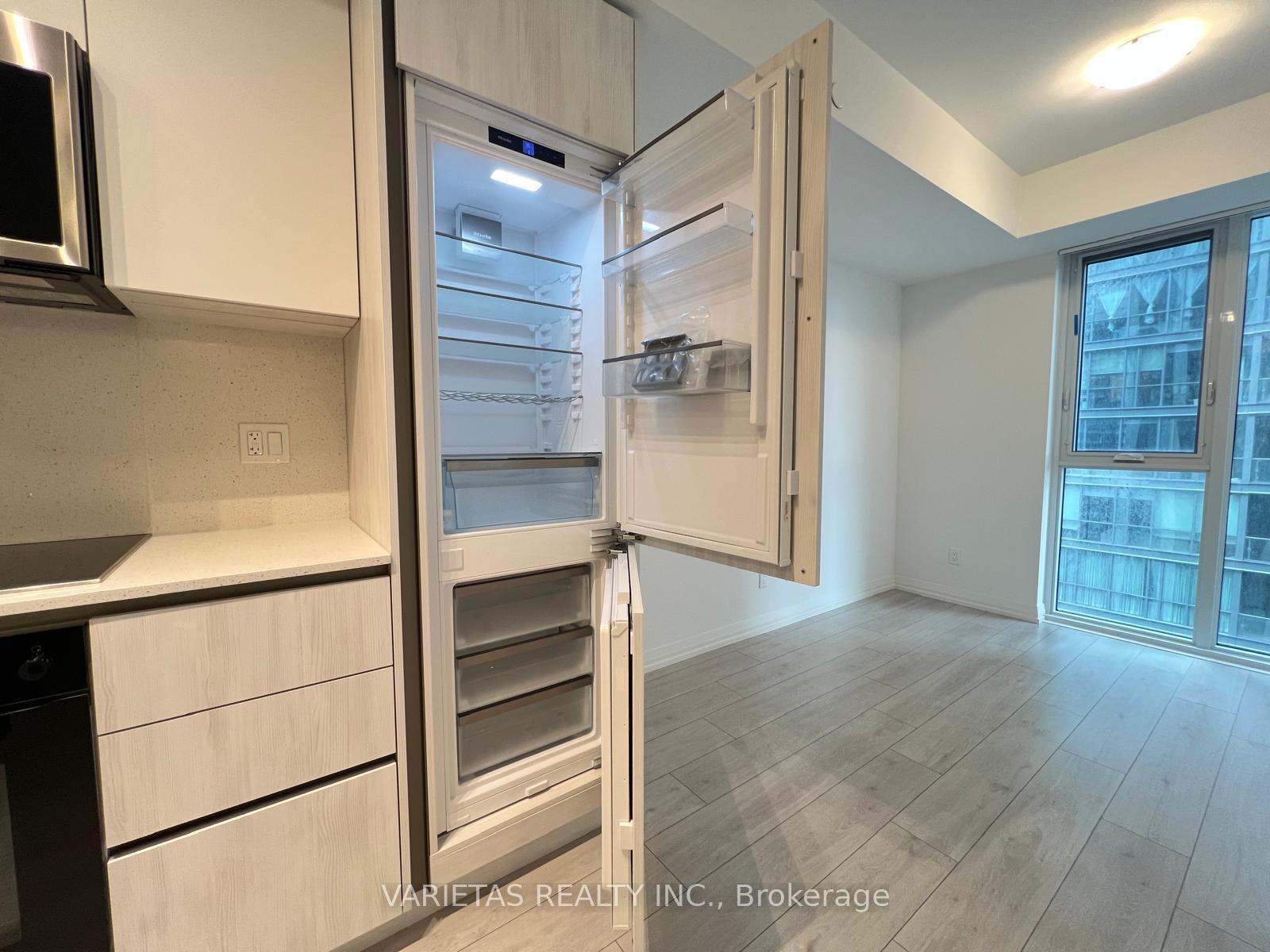 Photo 10 of Unit 1919, 400 King Street W, Toronto, Waterfront Communities — HOMEH