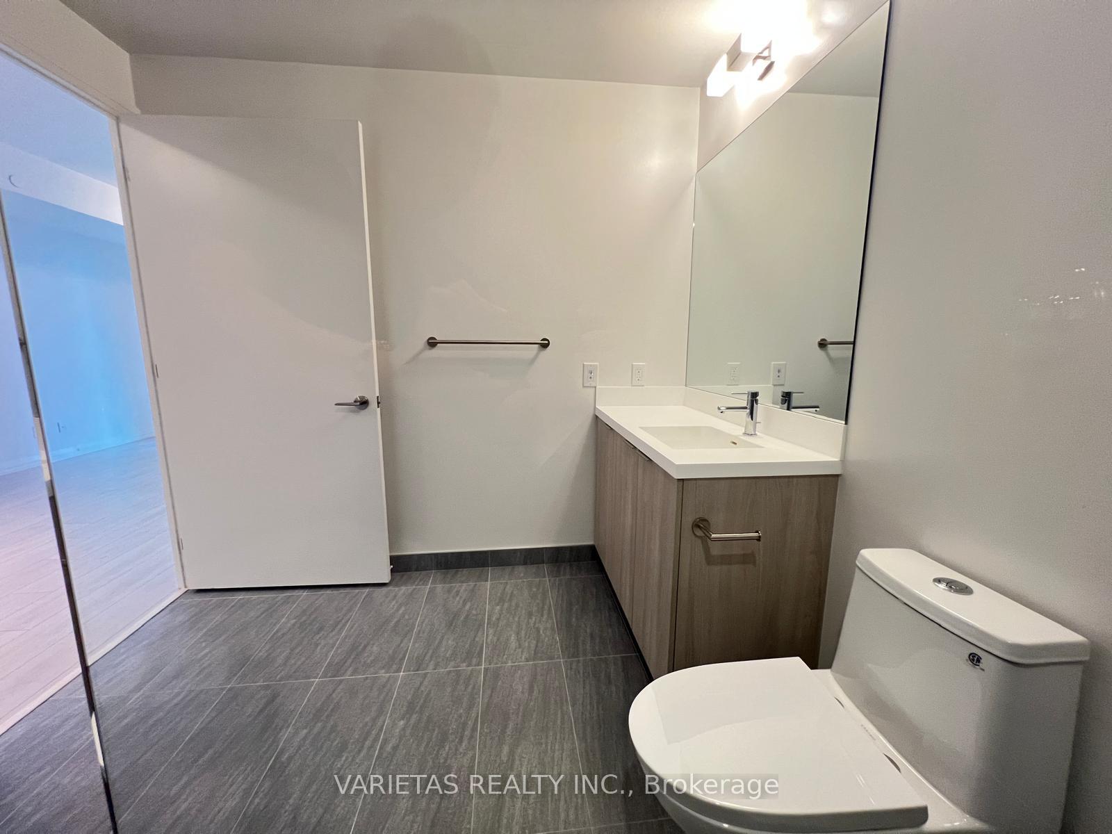 Photo 14 of Unit 1919, 400 King Street W, Toronto, Waterfront Communities — HOMEH