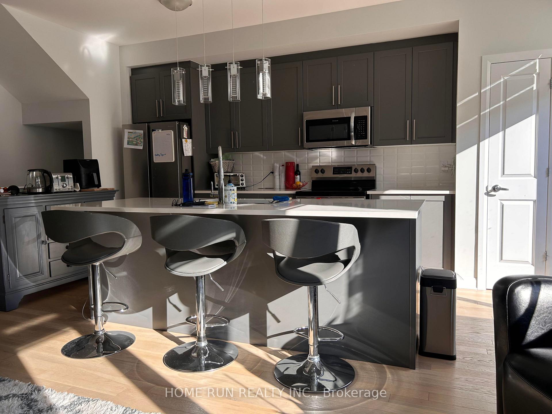 Photo 4 of 323 Blossom Pass Terrace, Ottawa, Avalon East — HOMEH