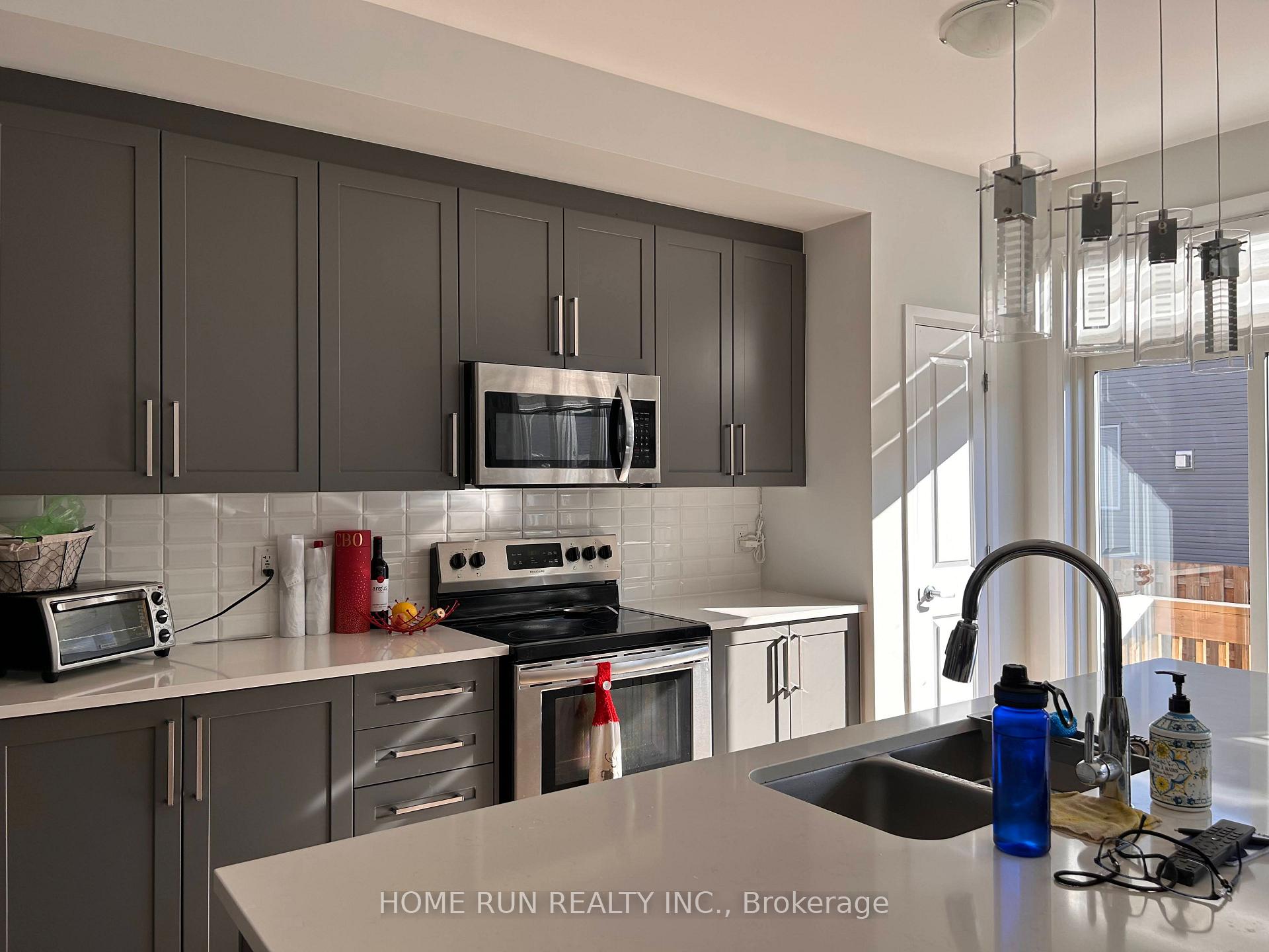 Photo 5 of 323 Blossom Pass Terrace, Ottawa, Avalon East — HOMEH