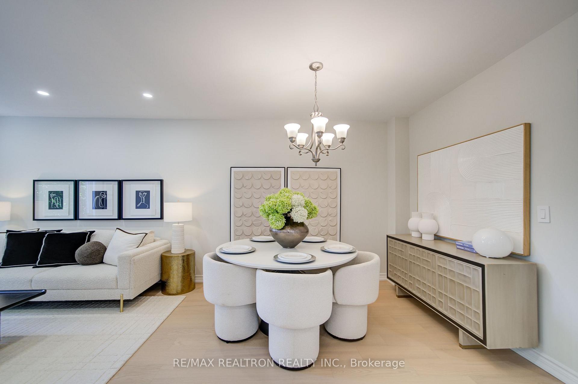 Photo 6 of 26 Mercer Crescent, Markham, Raymerville — HOMEH