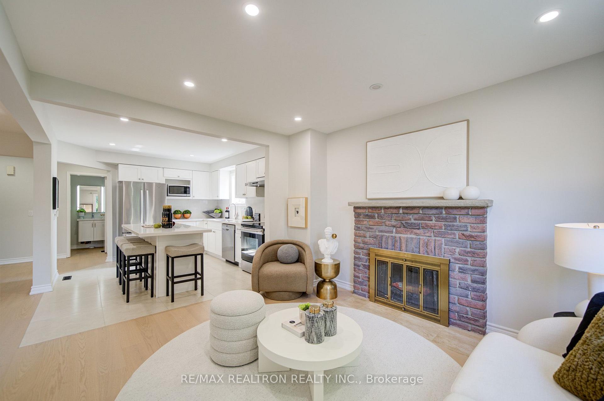 Photo 16 of 26 Mercer Crescent, Markham, Raymerville — HOMEH