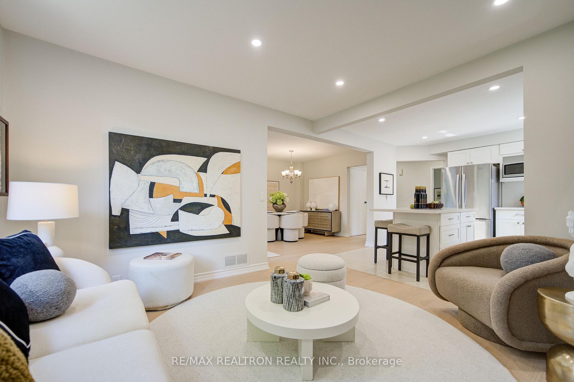 Photo 17 of 26 Mercer Crescent, Markham, Raymerville — HOMEH