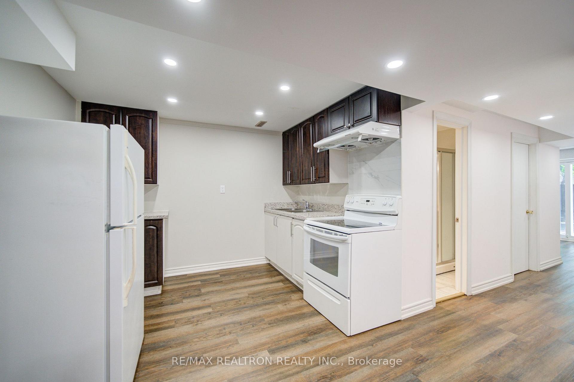 Photo 32 of 26 Mercer Crescent, Markham, Raymerville — HOMEH