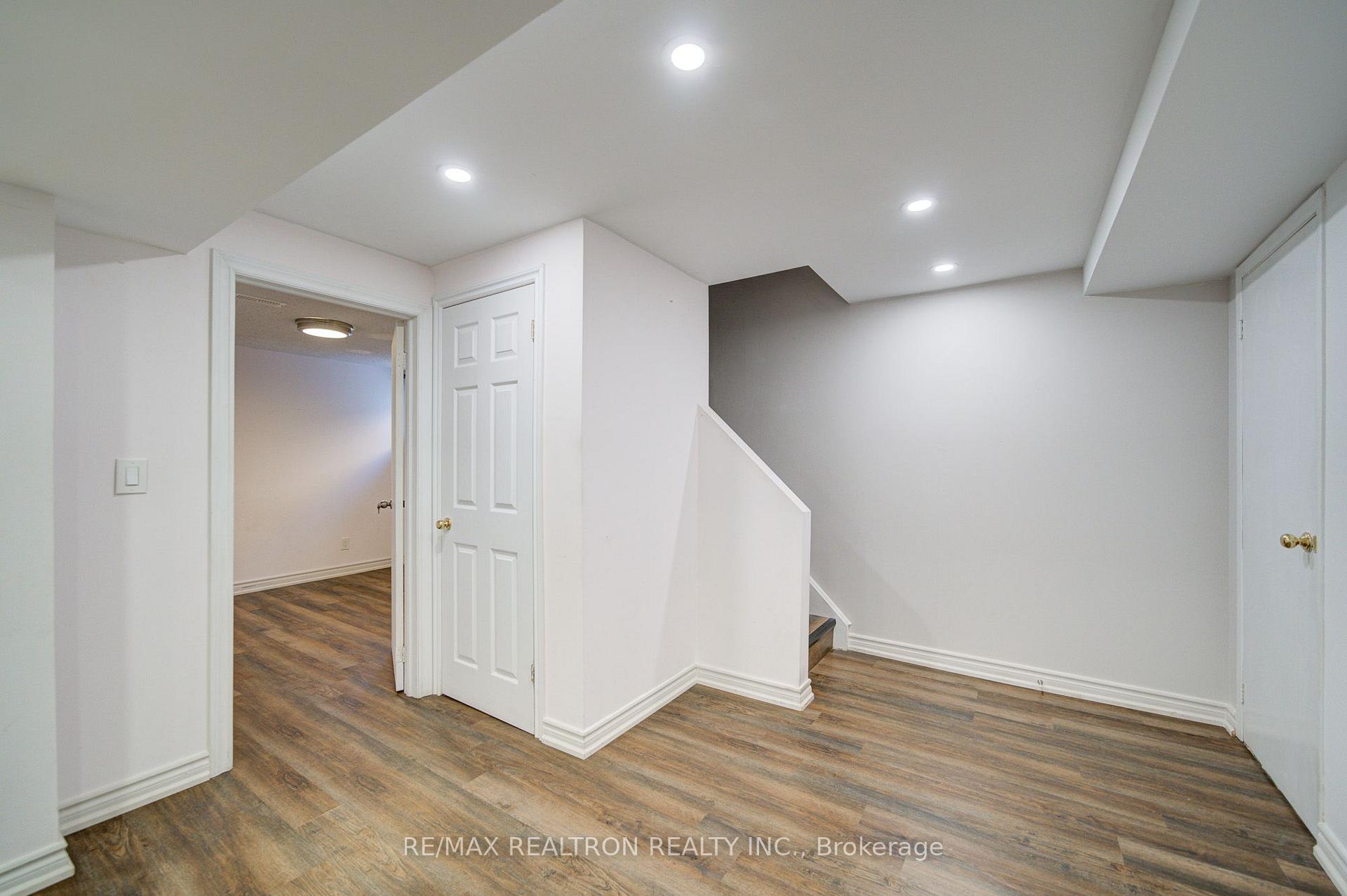 Photo 33 of 26 Mercer Crescent, Markham, Raymerville — HOMEH