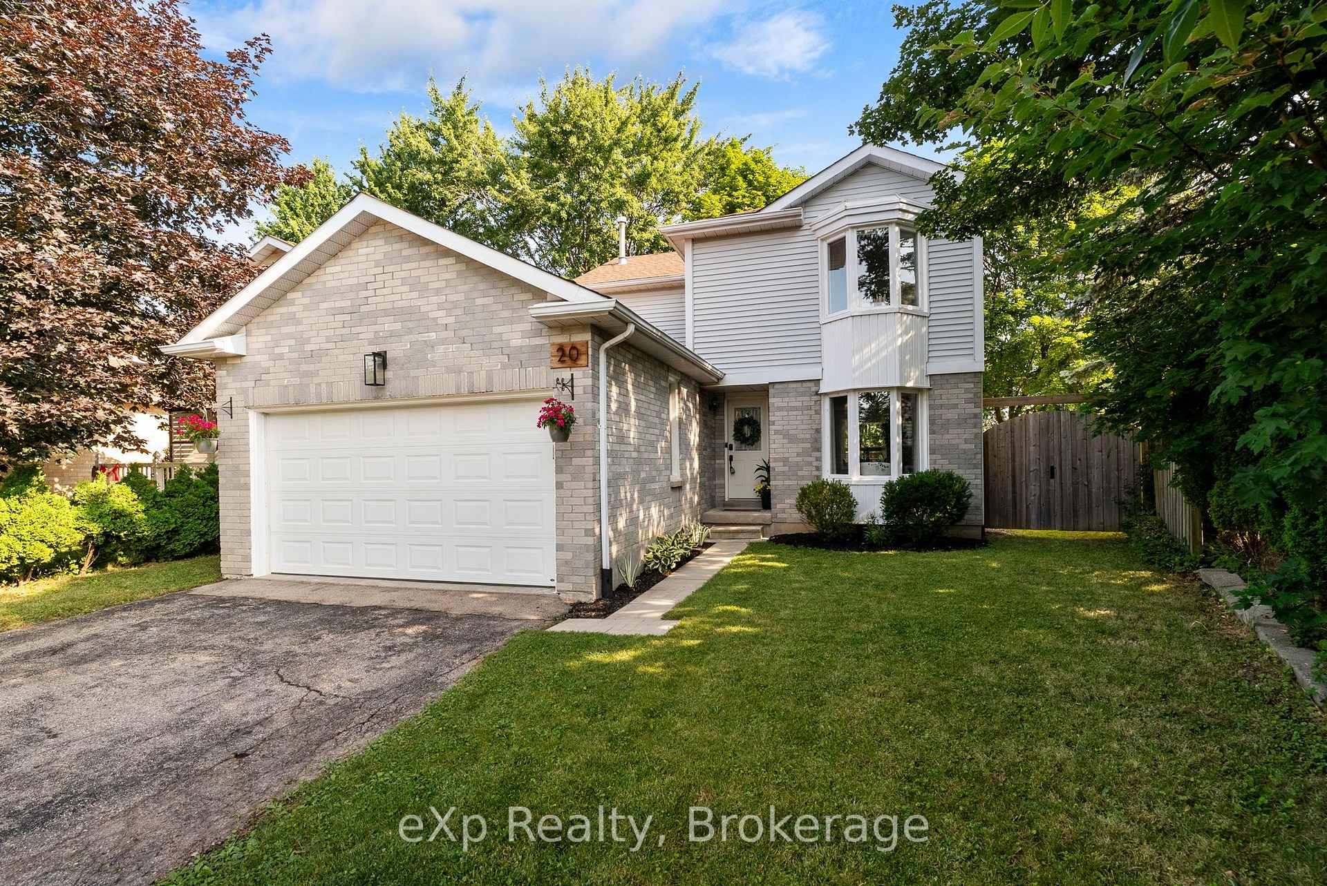 Photo 1 of 20 Edison Crescent, Stratford — HOMEH
