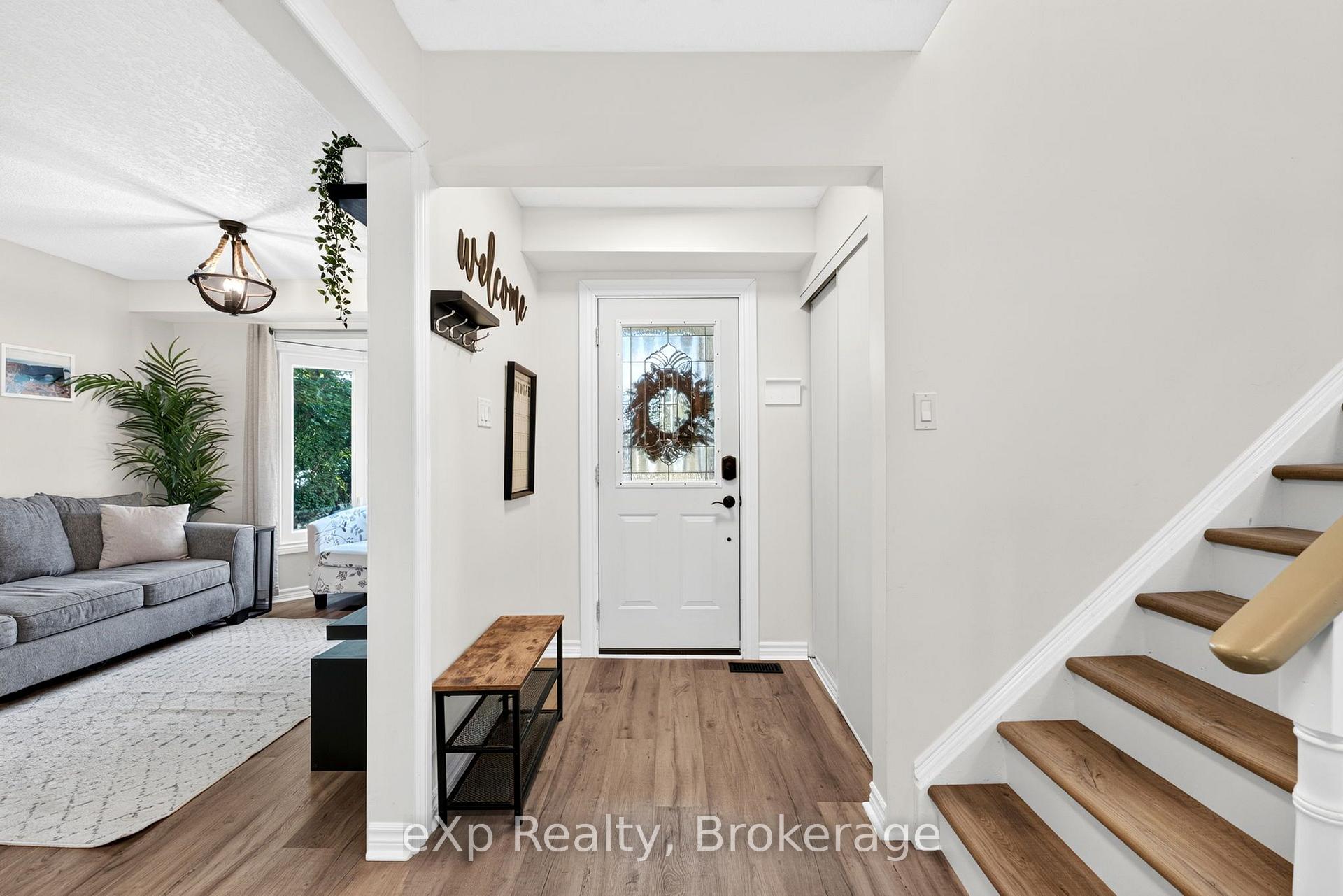 Photo 4 of 20 Edison Crescent, Stratford — HOMEH