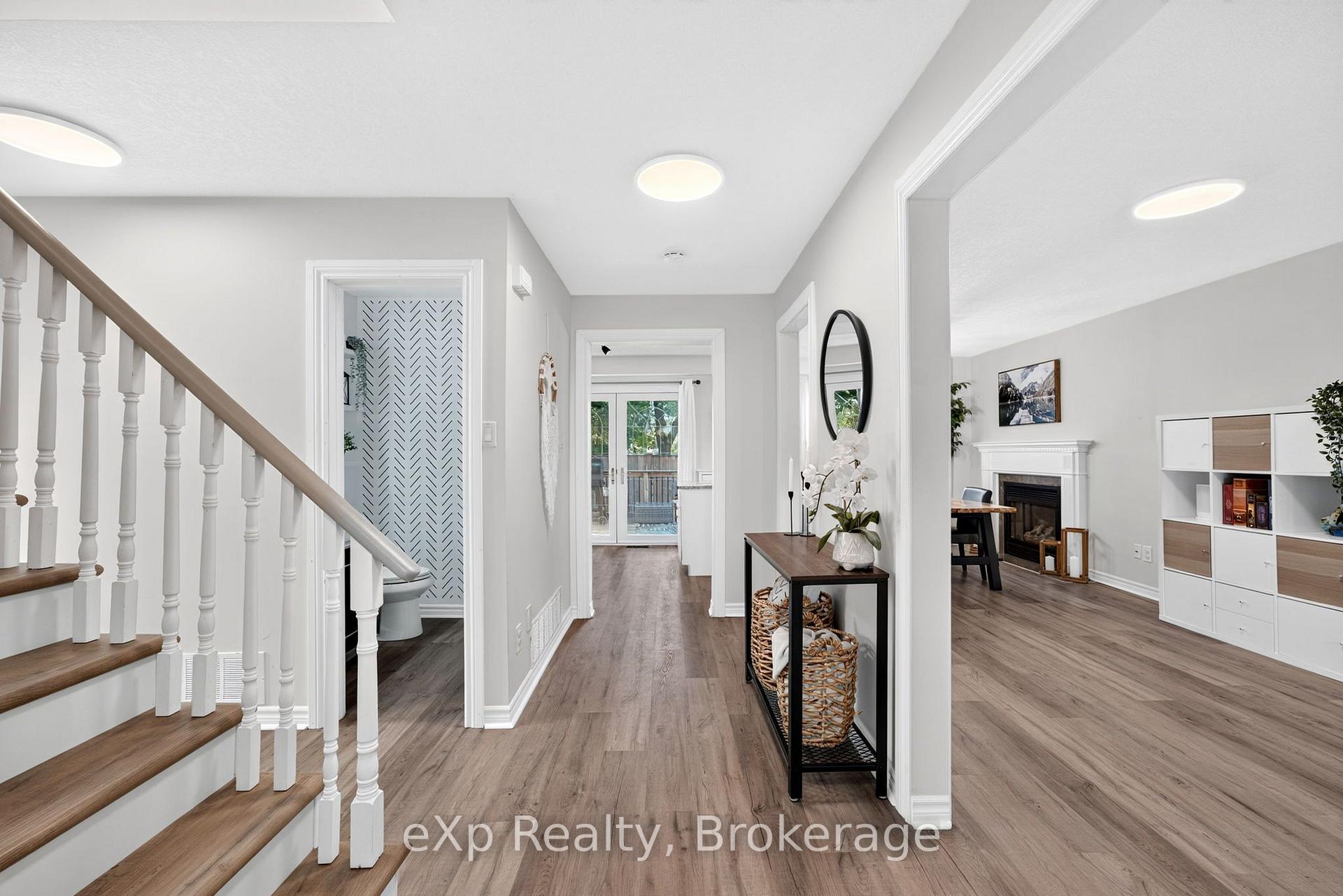 Photo 5 of 20 Edison Crescent, Stratford — HOMEH