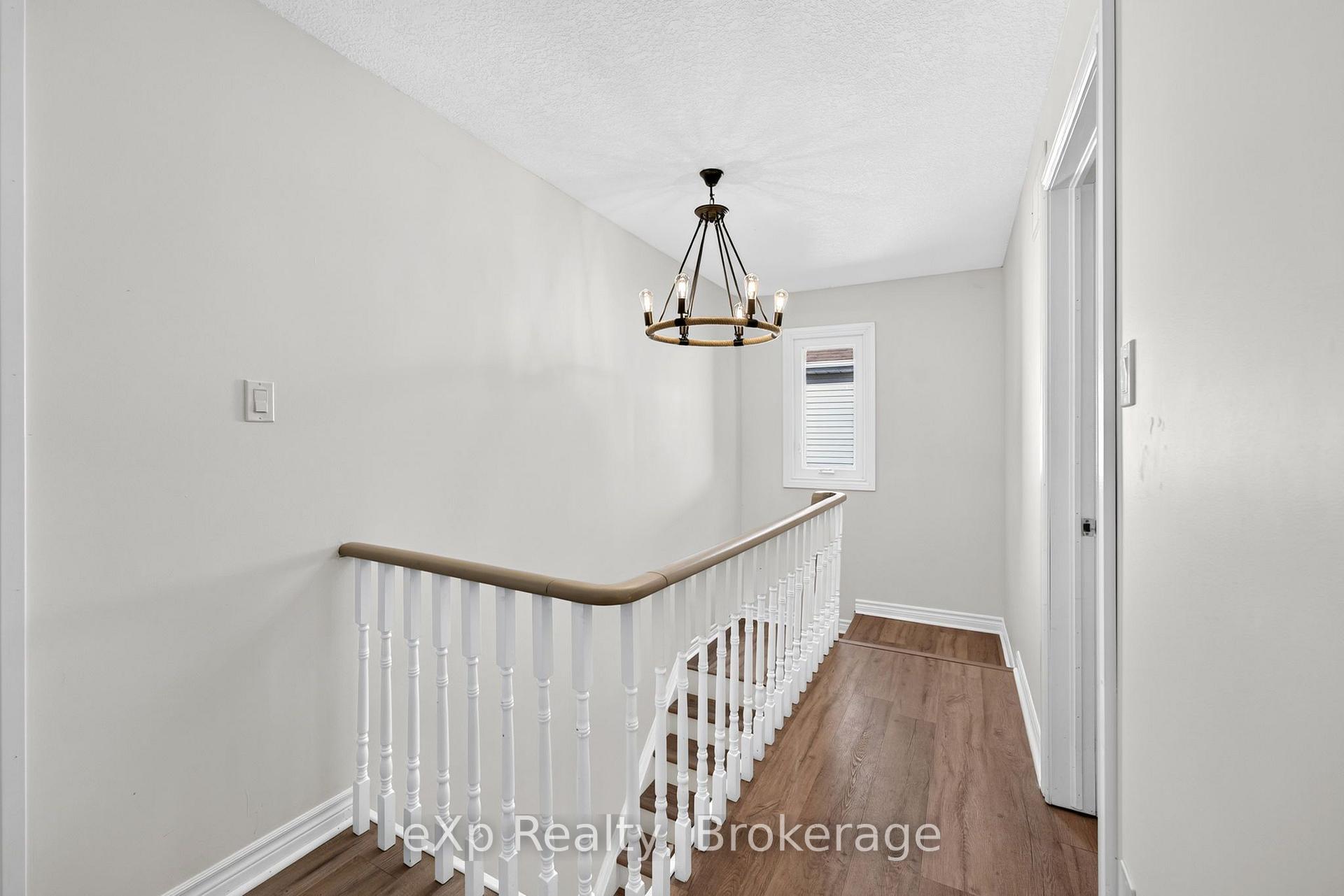 Photo 19 of 20 Edison Crescent, Stratford — HOMEH
