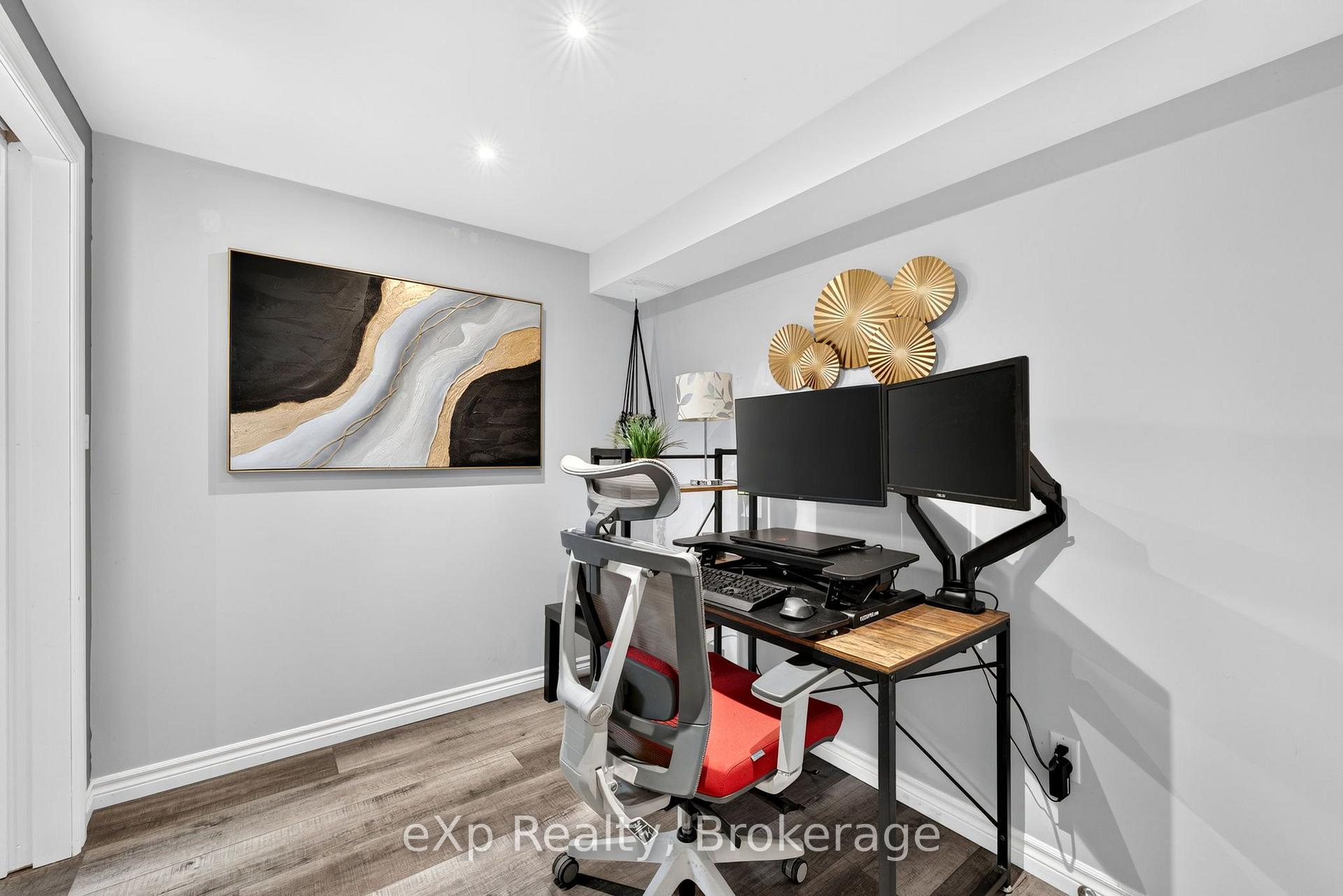 Photo 35 of 20 Edison Crescent, Stratford — HOMEH