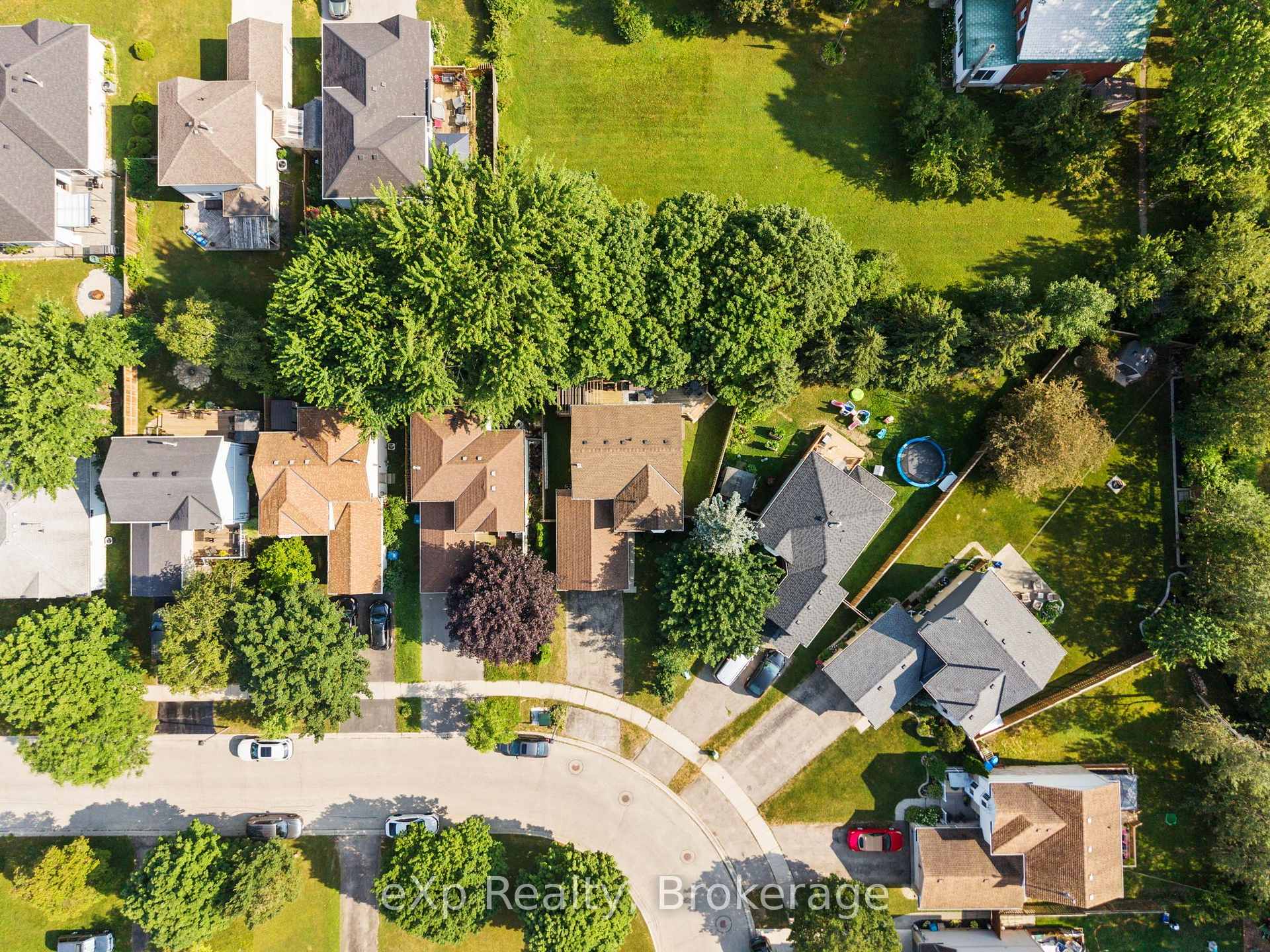 Photo 44 of 20 Edison Crescent, Stratford — HOMEH