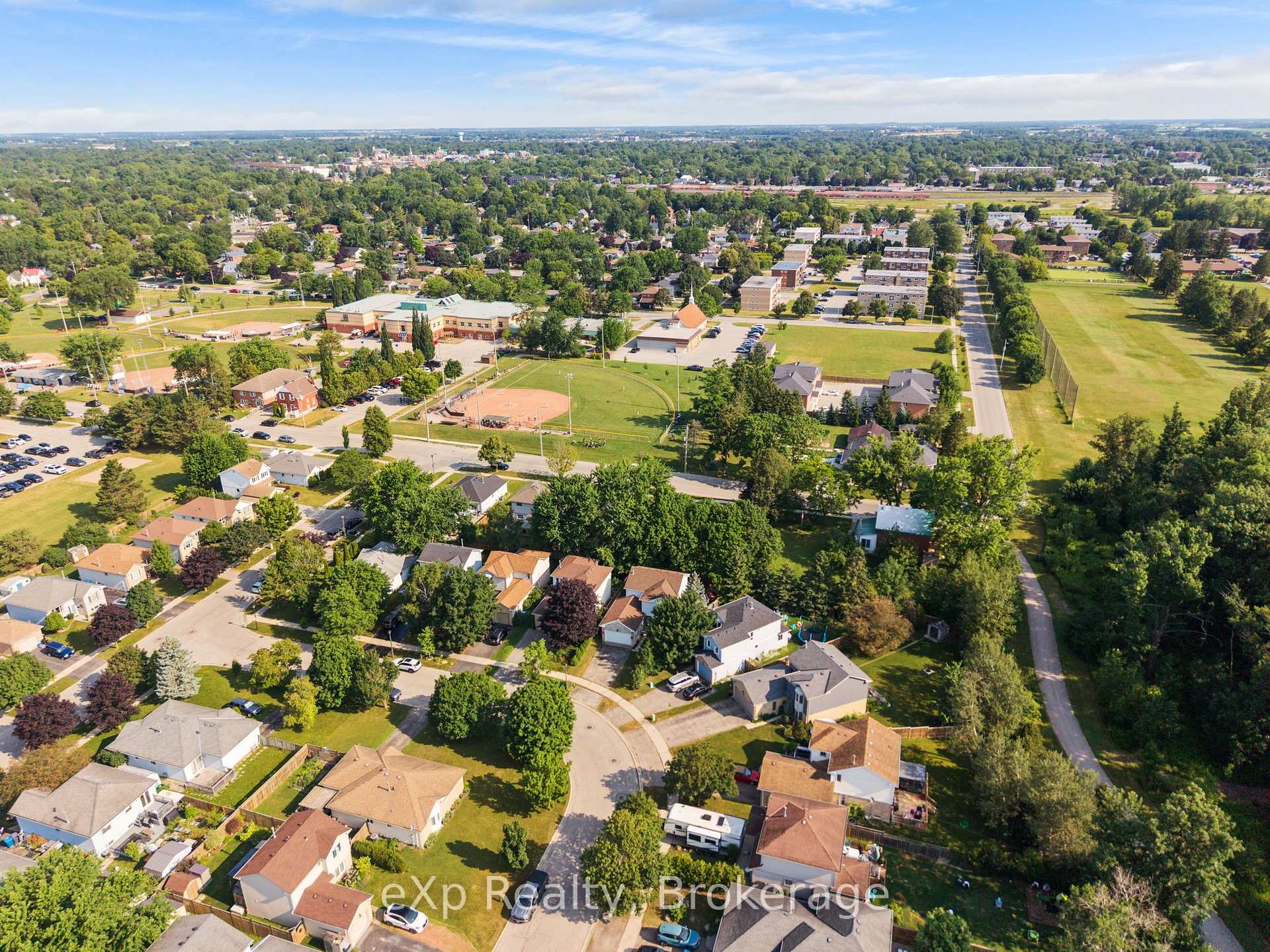 Photo 45 of 20 Edison Crescent, Stratford — HOMEH