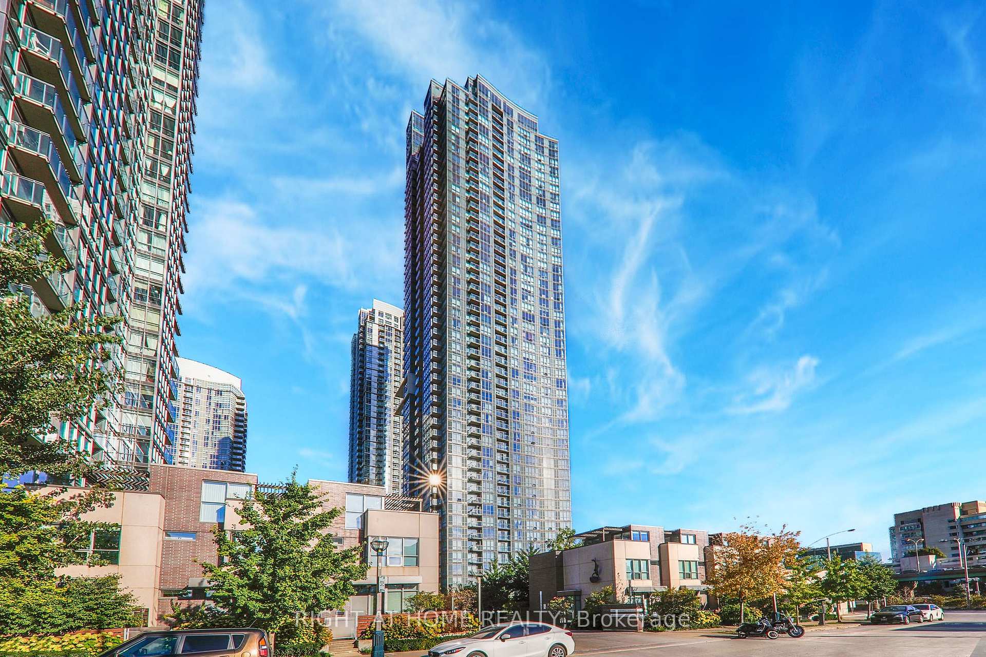 Front of Unit 2615, 11 Brunel Court