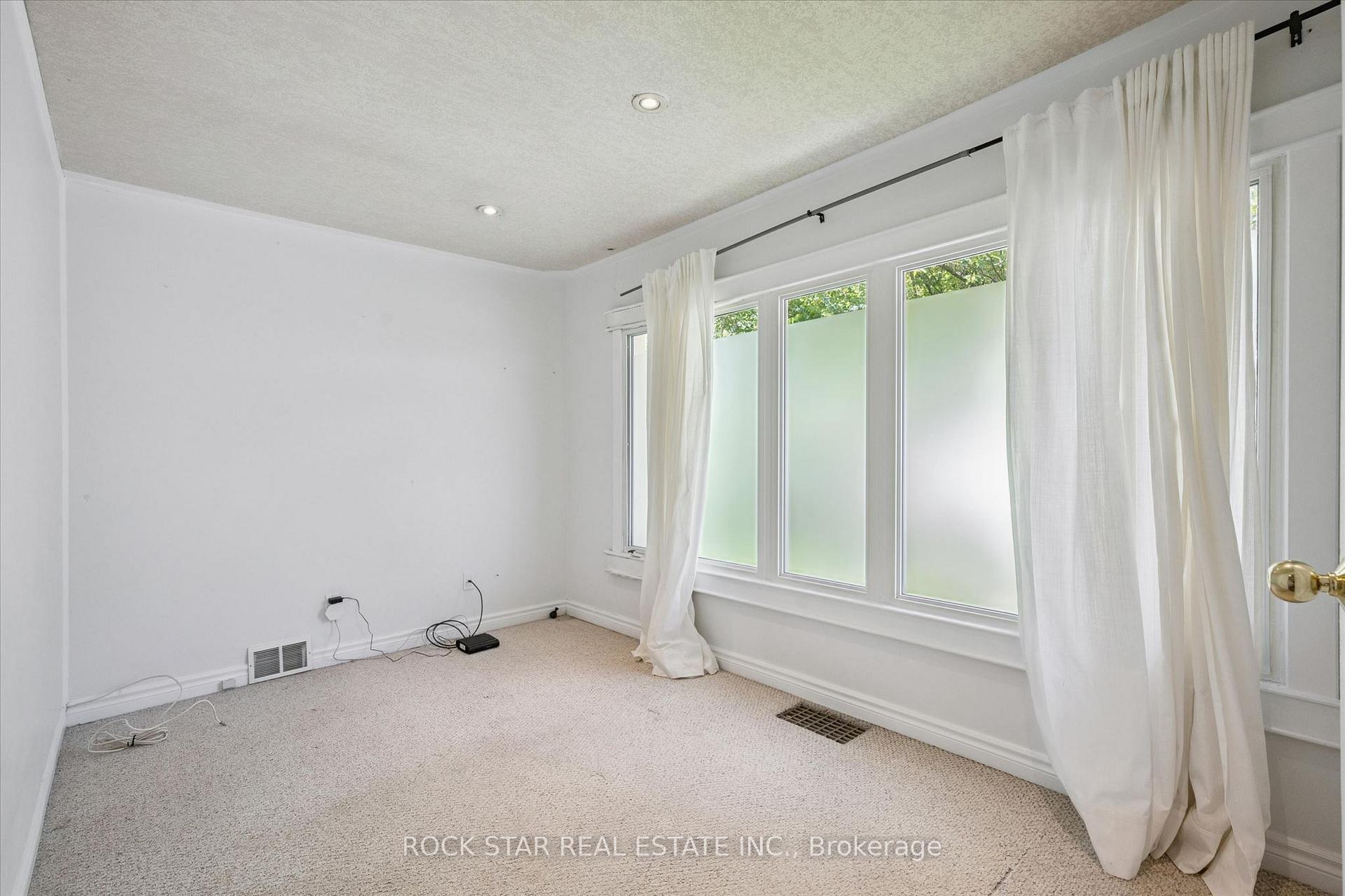 Photo 9 of 16 Beaucourt Place, Hamilton, Ainslie Wood — HOMEH