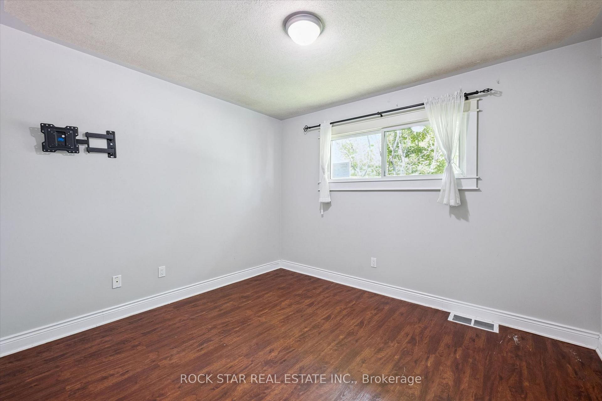 Photo 13 of 16 Beaucourt Place, Hamilton, Ainslie Wood — HOMEH