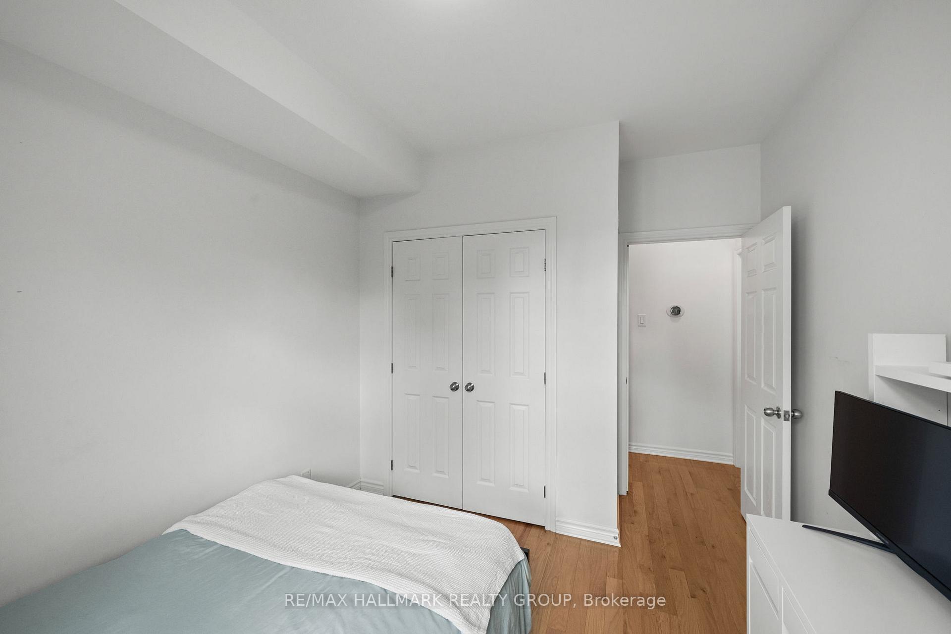 Photo 23 of Unit F, 322 Everest Private, Ottawa, Elmvale Acres — HOMEH