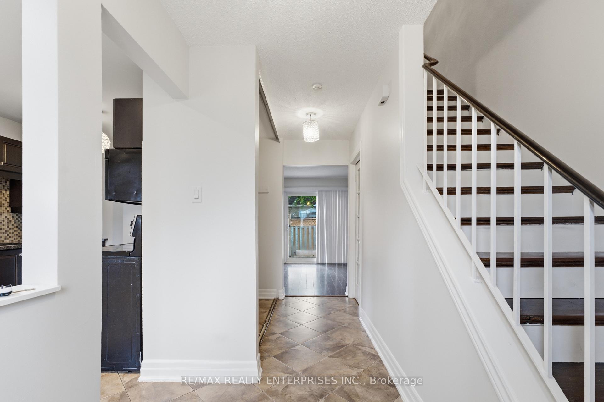 Photo 4 of Unit 68, 93 Hansen Road, Brampton, Madoc — HOMEH