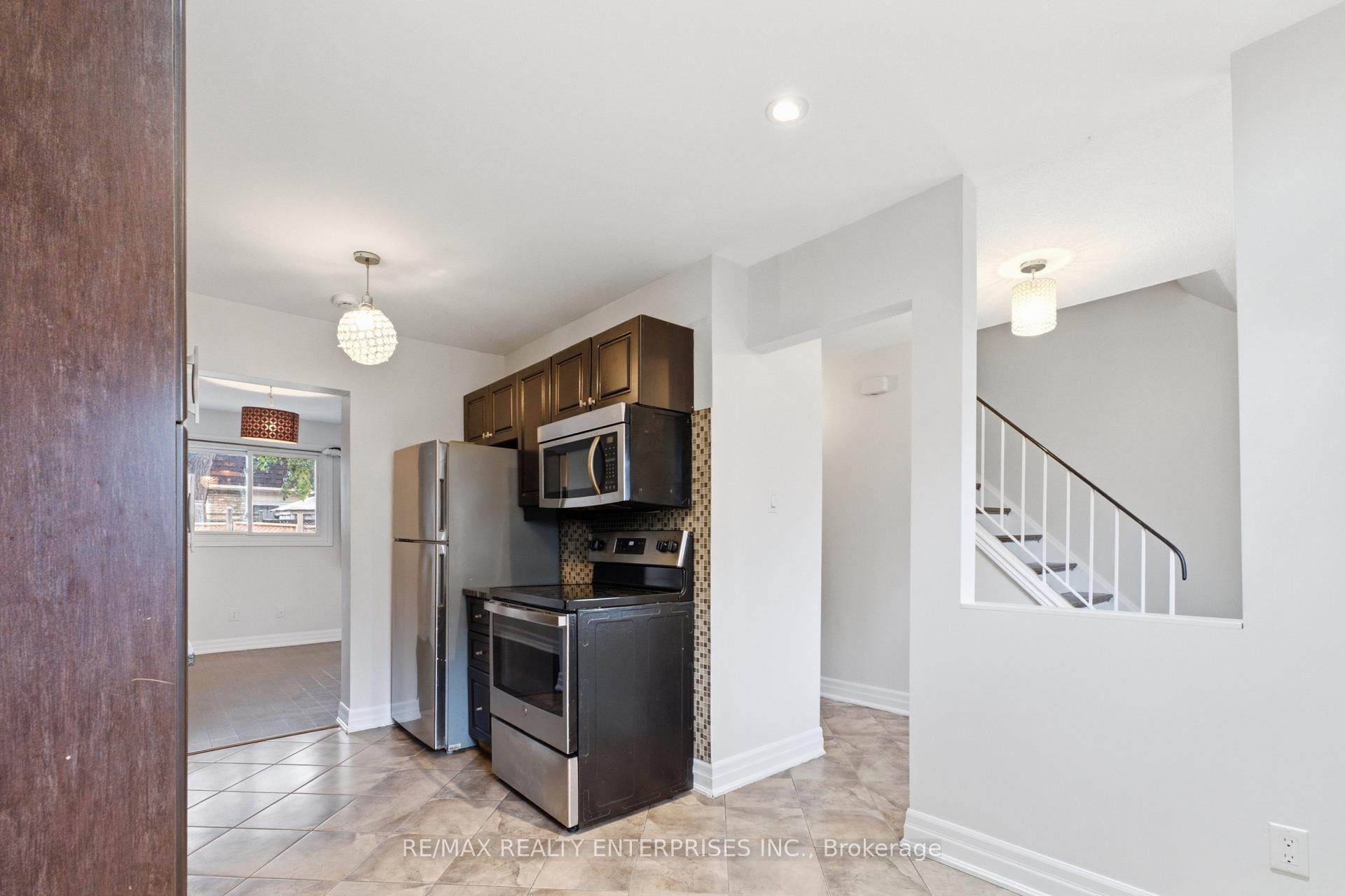 Photo 5 of Unit 68, 93 Hansen Road, Brampton, Madoc — HOMEH