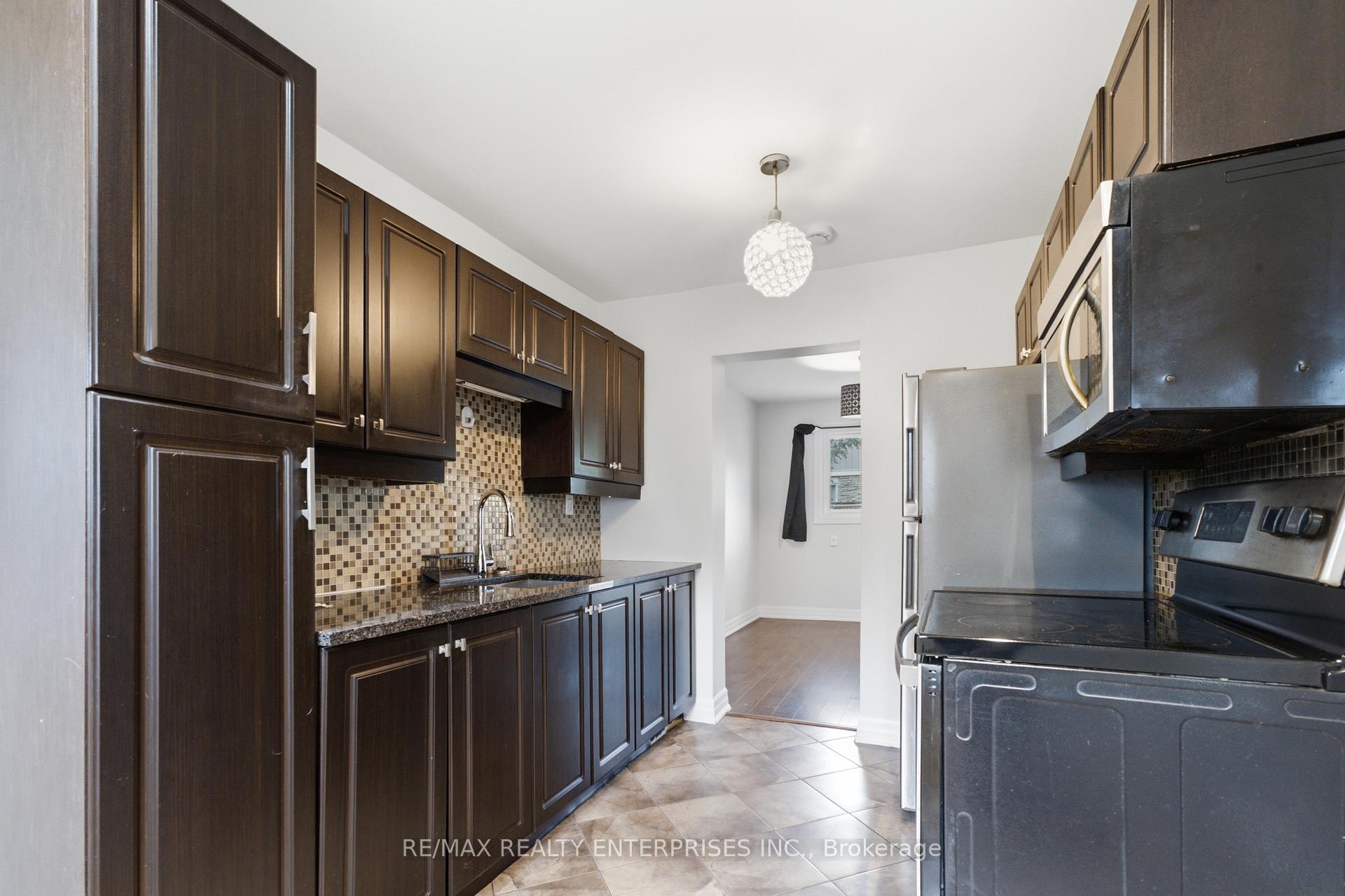 Photo 8 of Unit 68, 93 Hansen Road, Brampton, Madoc — HOMEH