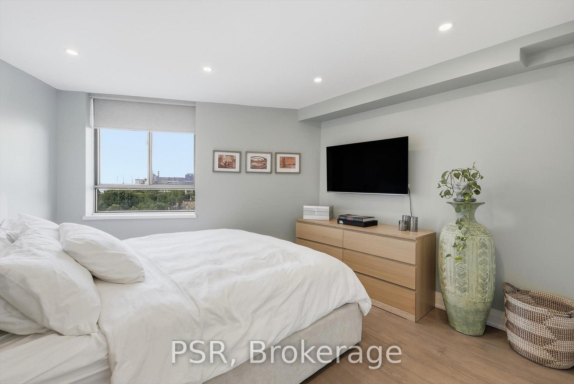 Photo 22 of Unit 702, 270 Queens Quay W, Toronto, Waterfront Communities — HOMEH
