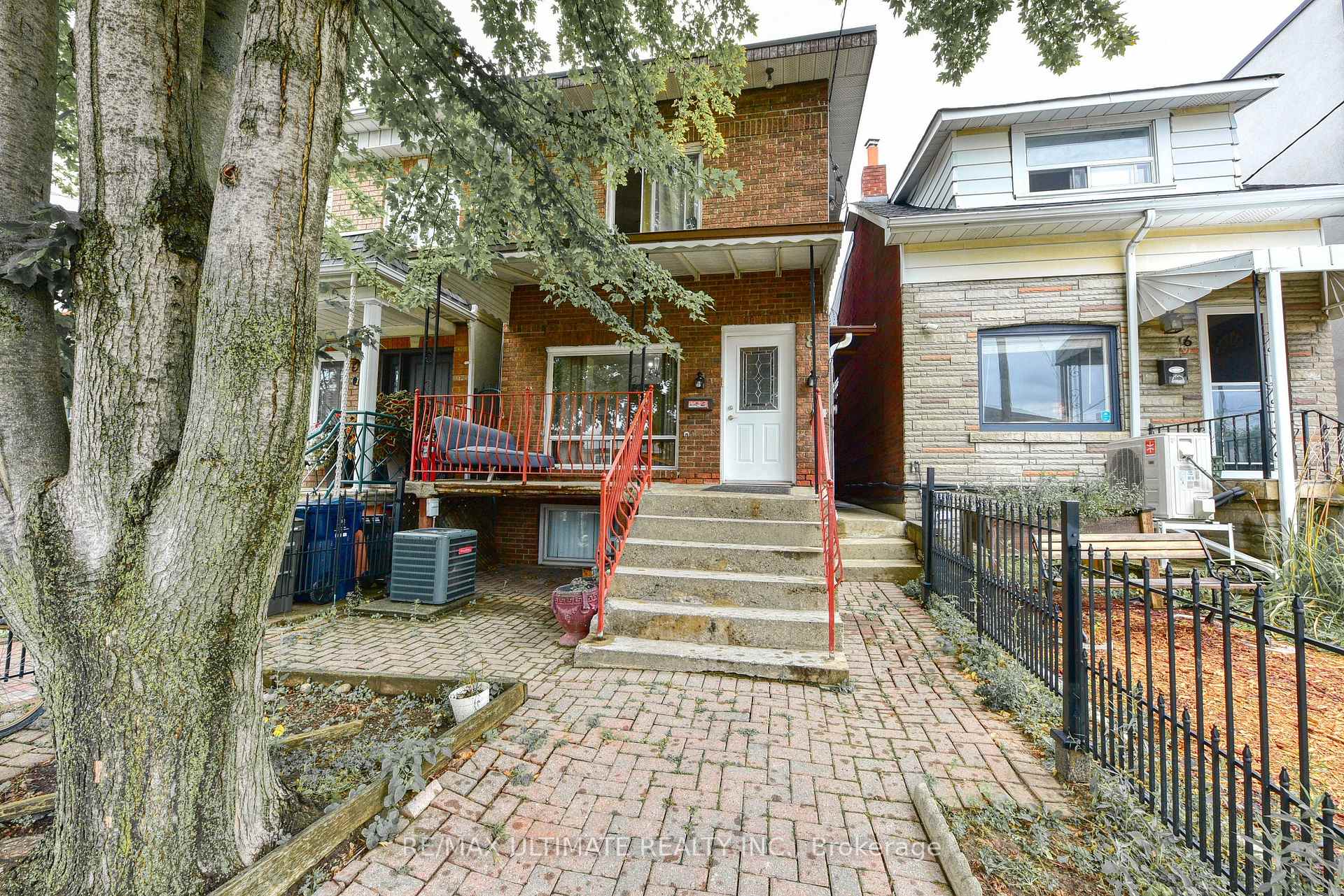 Photo 1 of 8 Corby Avenue, Toronto, Caledonia-Fairbank — HOMEH