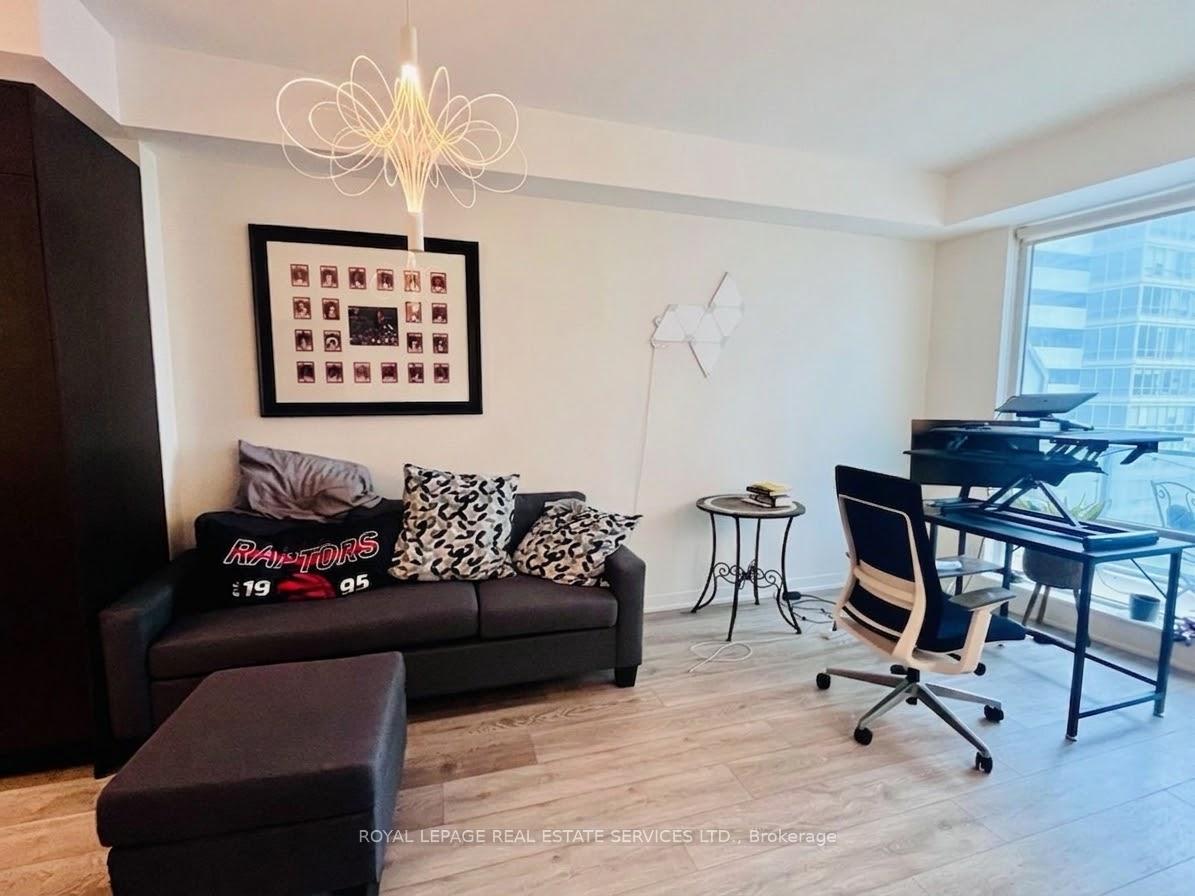 Photo 7 of Unit 1610, 21 Widmer Street, Toronto, Waterfront Communities — HOMEH