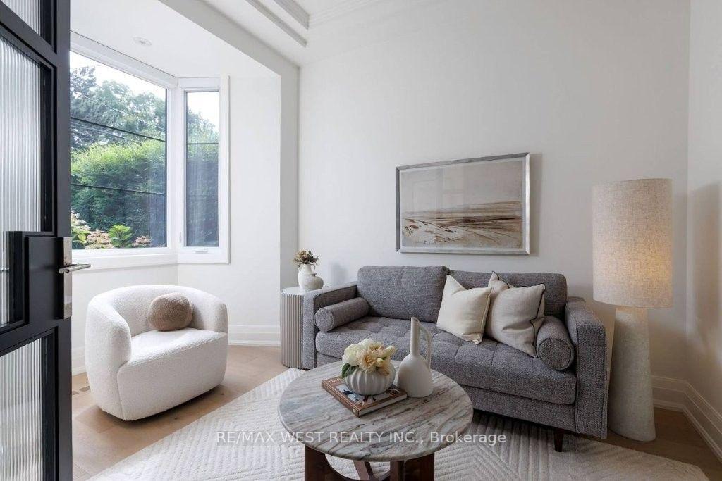 Photo 4 of 64 Thompson Avenue, Etobicoke, Stonegate-Queensway — HOMEH