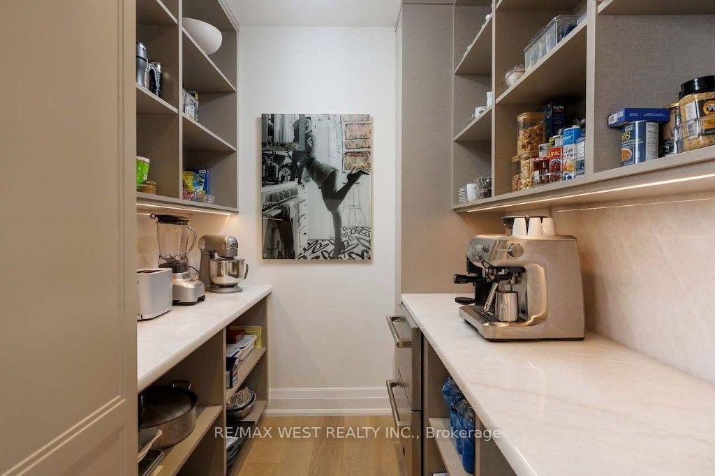 Photo 11 of 64 Thompson Avenue, Etobicoke, Stonegate-Queensway — HOMEH
