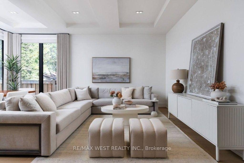 Photo 13 of 64 Thompson Avenue, Etobicoke, Stonegate-Queensway — HOMEH