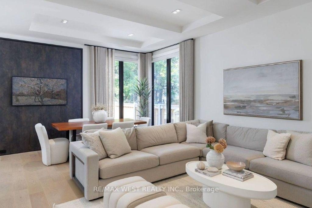 Photo 15 of 64 Thompson Avenue, Etobicoke, Stonegate-Queensway — HOMEH