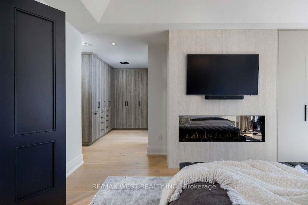 Photo 25 of 64 Thompson Avenue, Etobicoke, Stonegate-Queensway — HOMEH