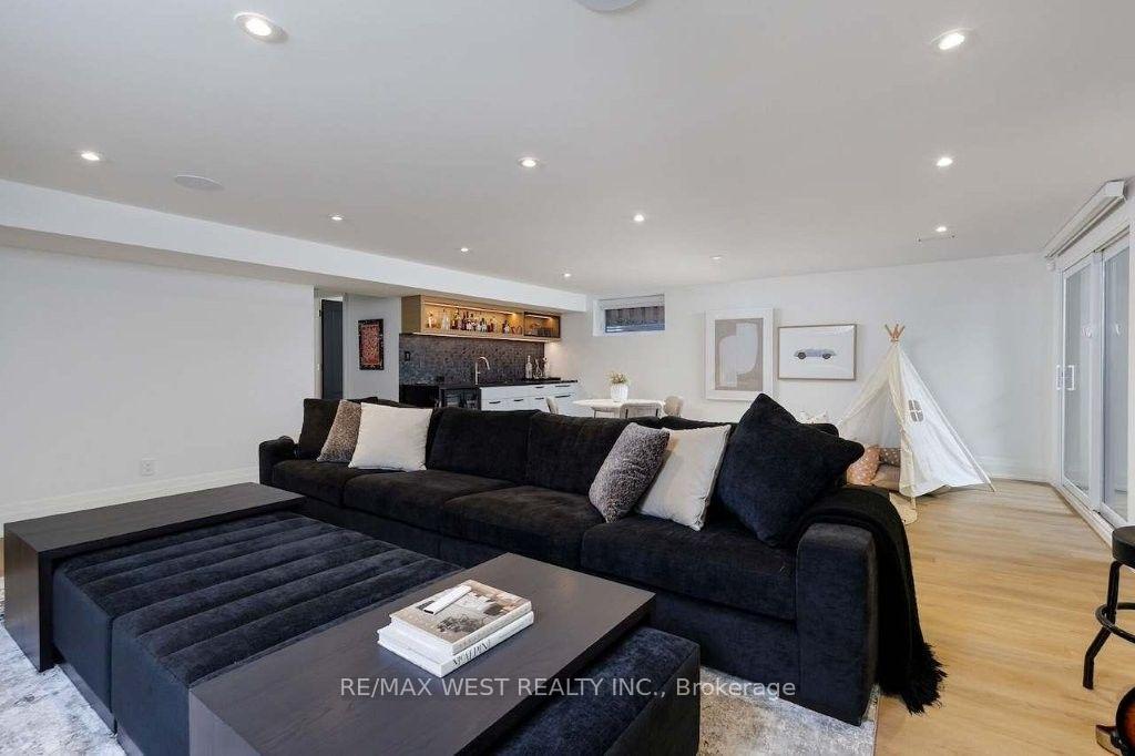 Photo 38 of 64 Thompson Avenue, Etobicoke, Stonegate-Queensway — HOMEH