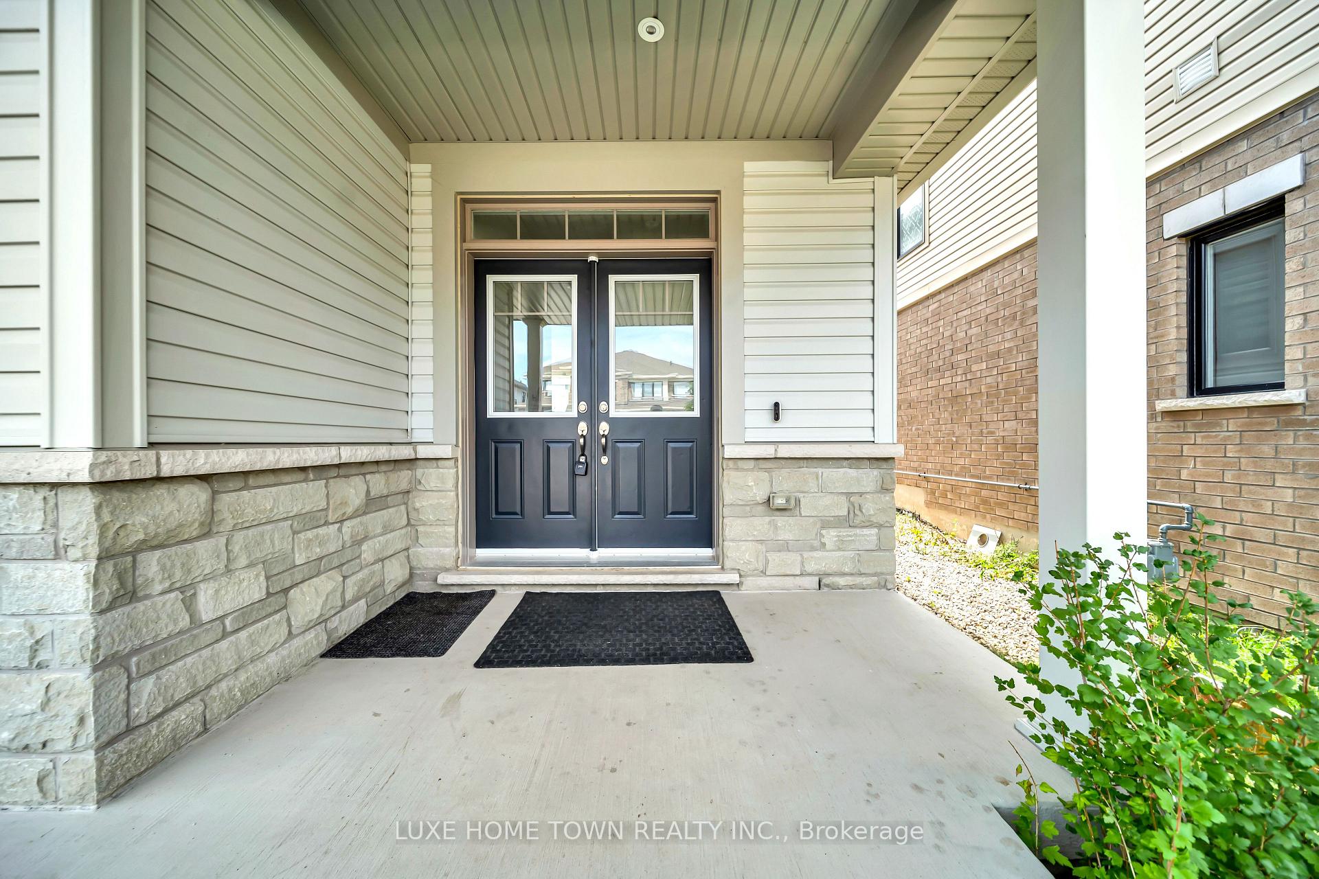 Photo 6 of 82 Prest Way, Centre Wellington, Fergus — HOMEH