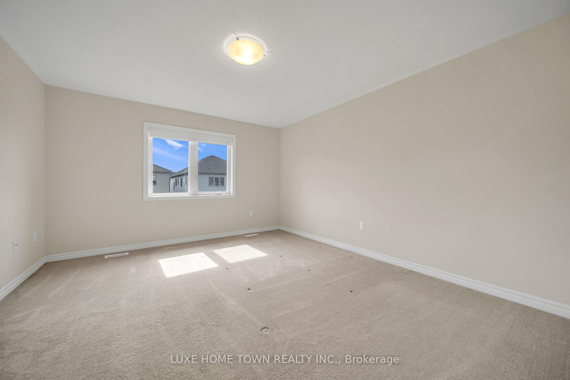 Photo 20 of 82 Prest Way, Centre Wellington, Fergus — HOMEH