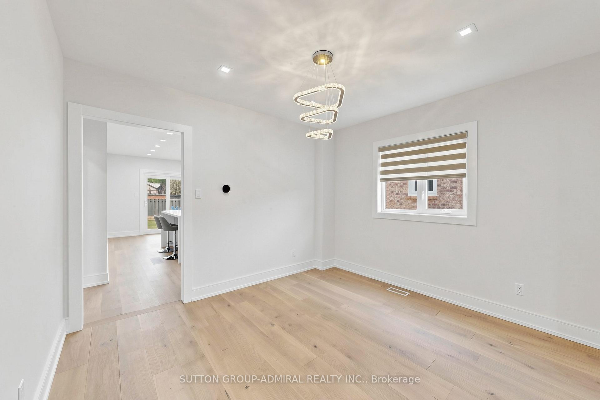 Photo 10 of 50 Springer Drive, Richmond Hill, Westbrook — HOMEH