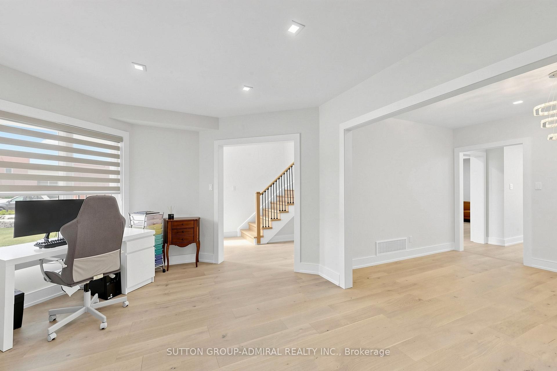 Photo 12 of 50 Springer Drive, Richmond Hill, Westbrook — HOMEH