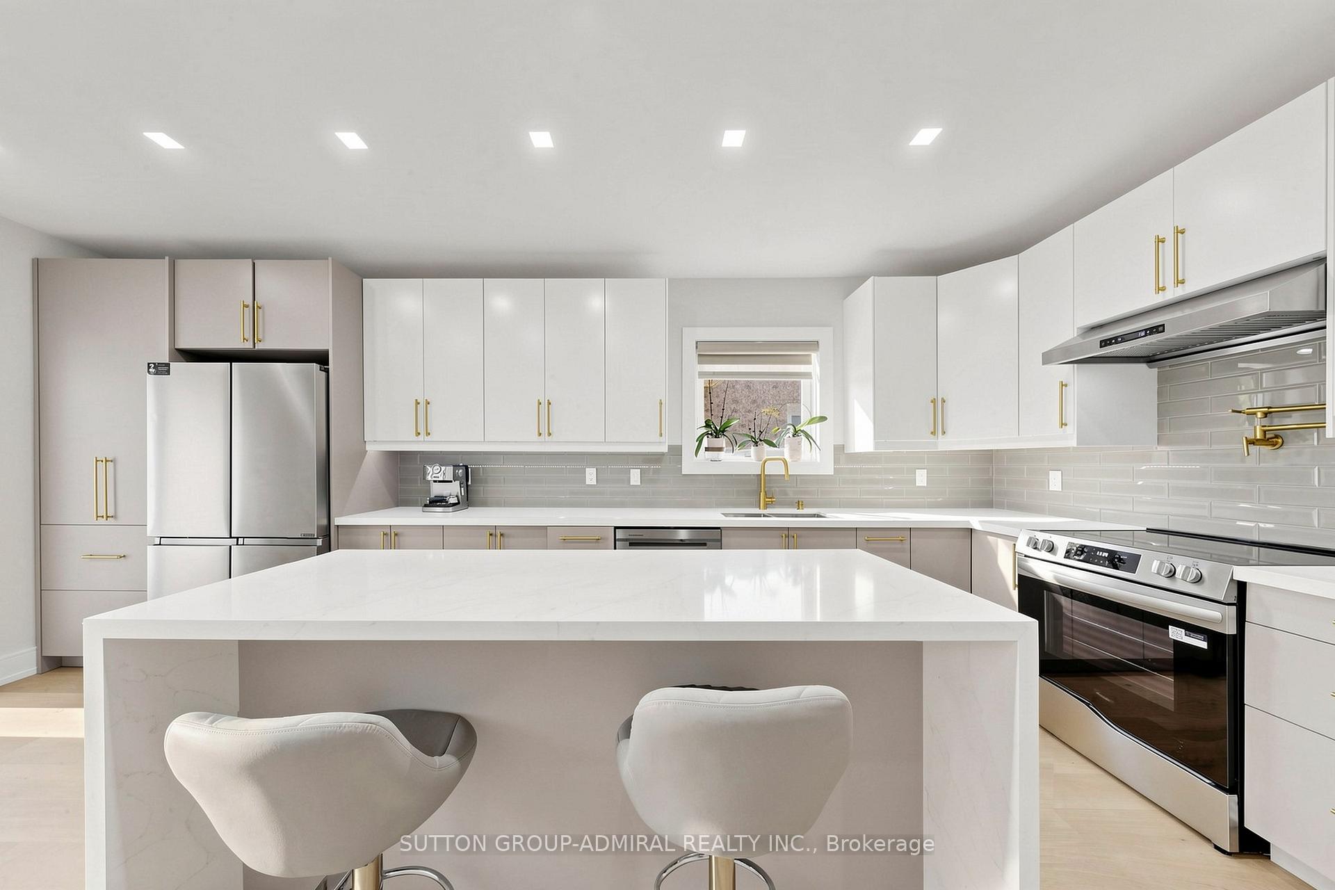 Photo 15 of 50 Springer Drive, Richmond Hill, Westbrook — HOMEH
