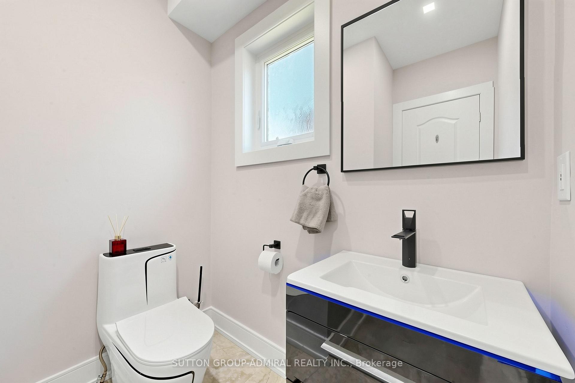 Photo 17 of 50 Springer Drive, Richmond Hill, Westbrook — HOMEH