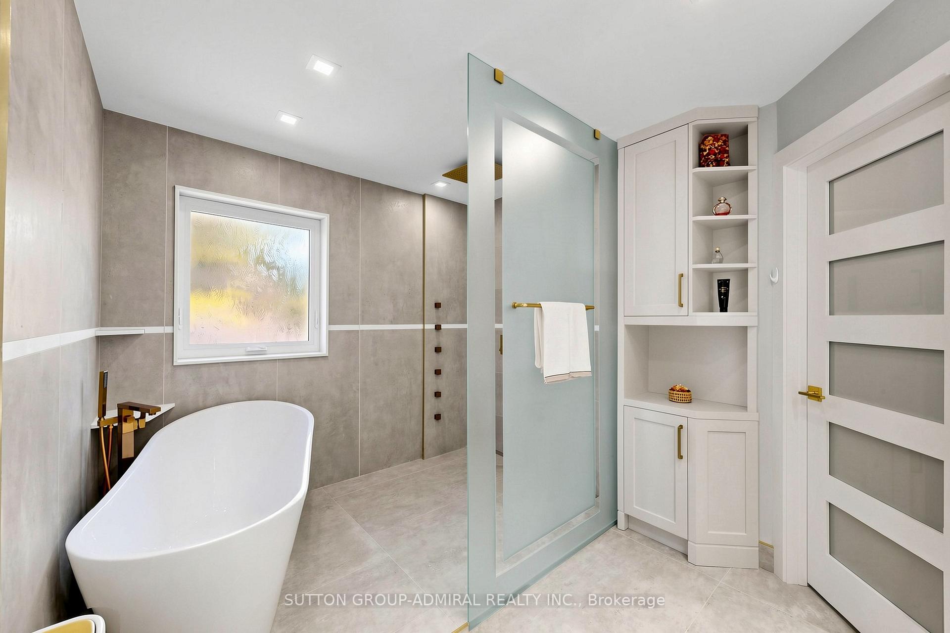 Photo 24 of 50 Springer Drive, Richmond Hill, Westbrook — HOMEH