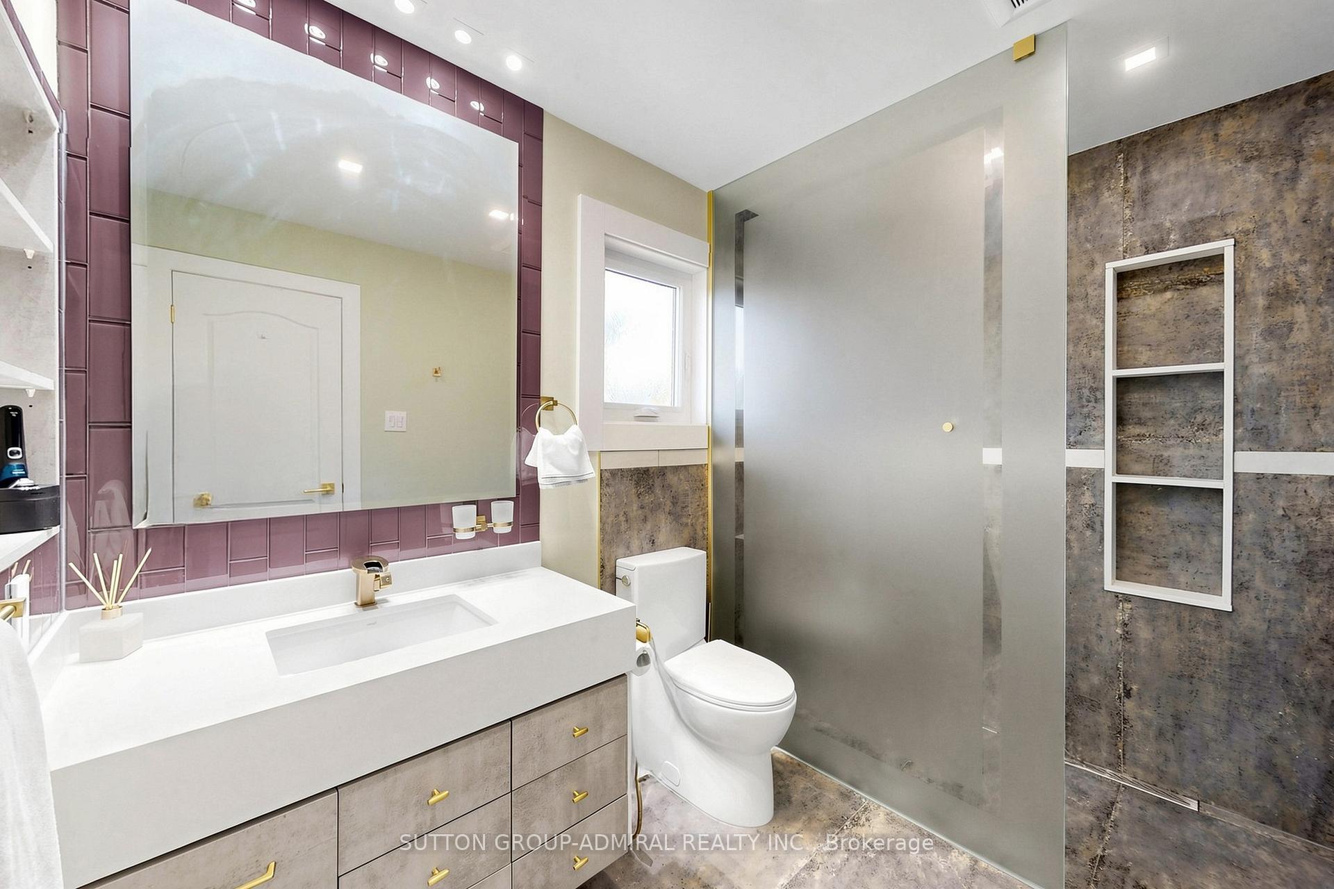 Photo 30 of 50 Springer Drive, Richmond Hill, Westbrook — HOMEH