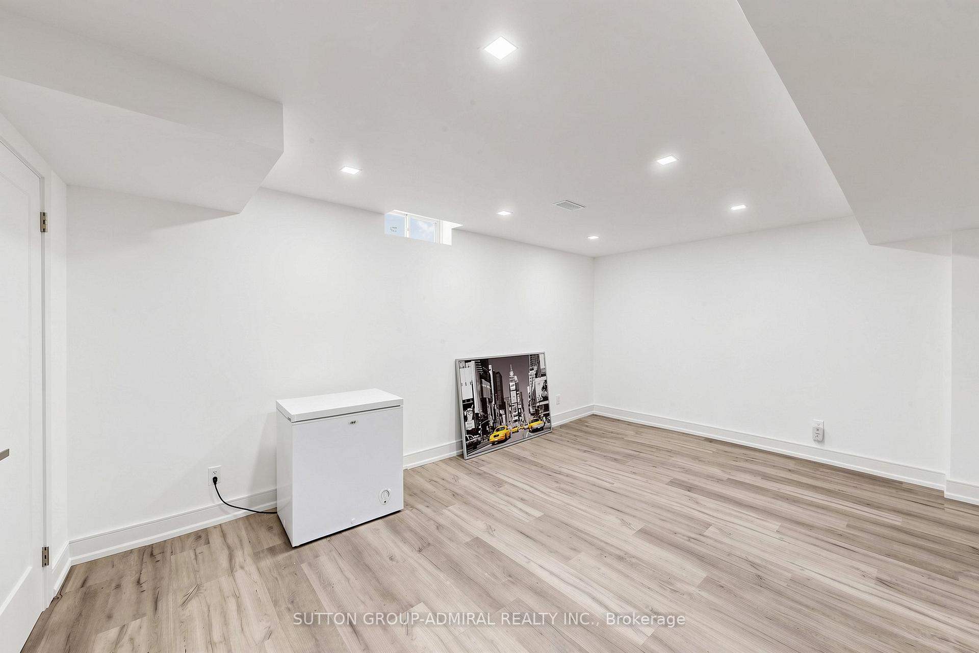 Photo 35 of 50 Springer Drive, Richmond Hill, Westbrook — HOMEH