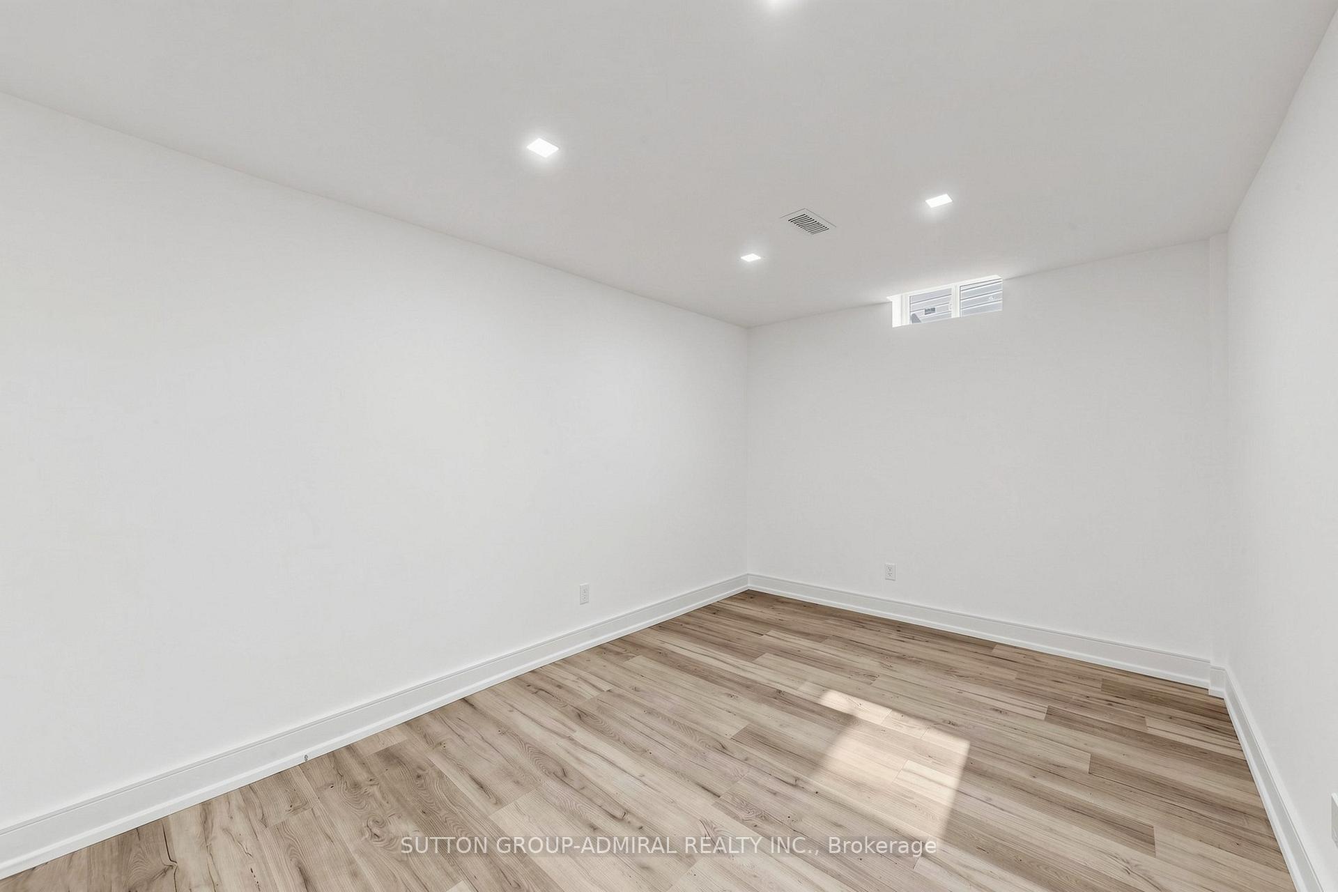 Photo 37 of 50 Springer Drive, Richmond Hill, Westbrook — HOMEH
