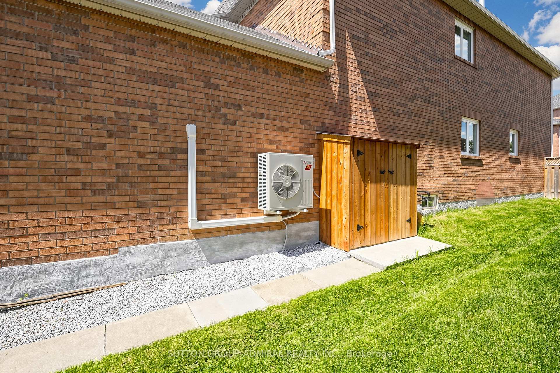 Photo 44 of 50 Springer Drive, Richmond Hill, Westbrook — HOMEH