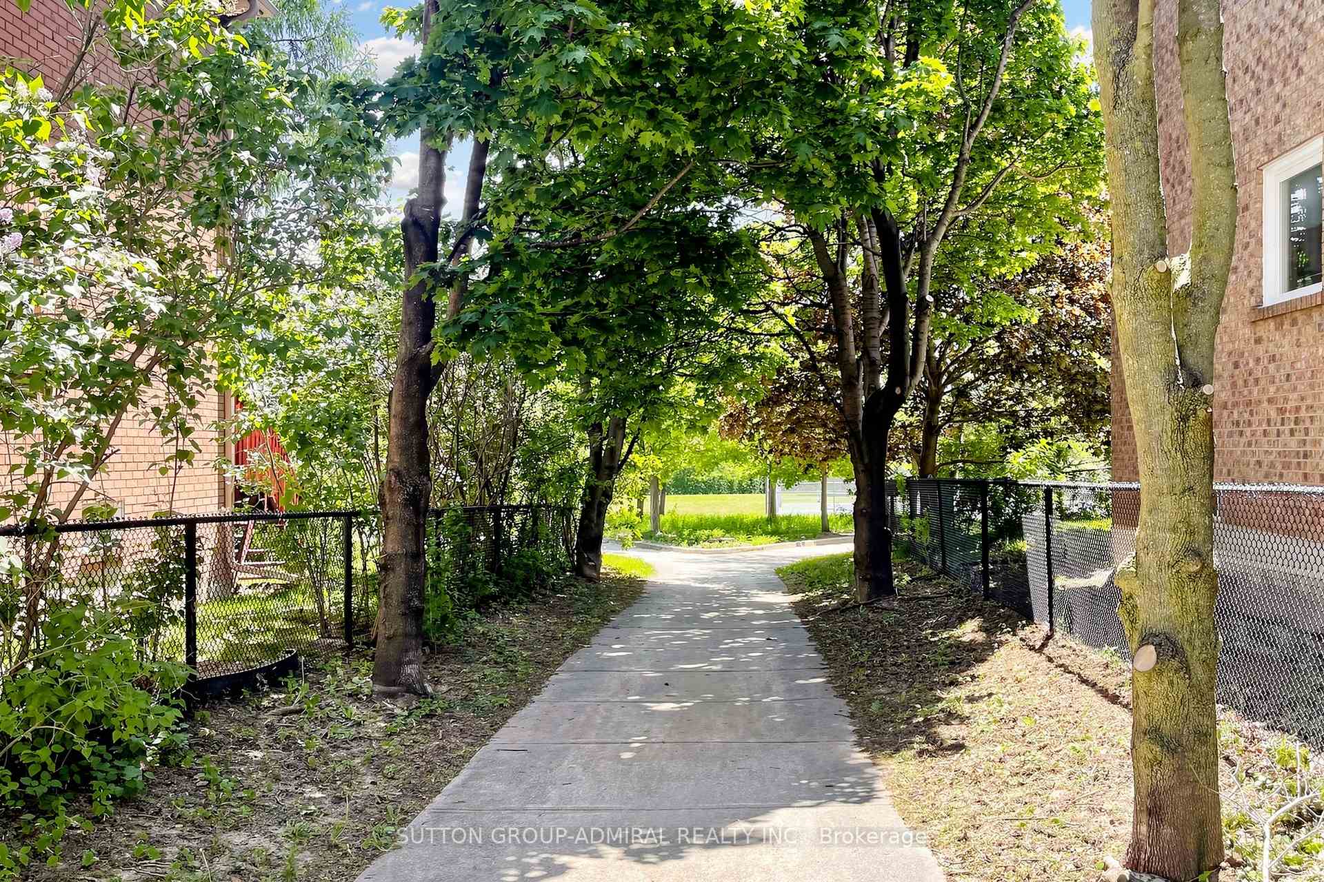 Photo 45 of 50 Springer Drive, Richmond Hill, Westbrook — HOMEH