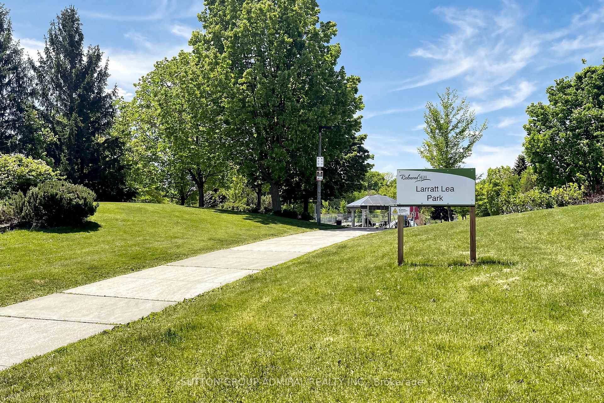 Photo 46 of 50 Springer Drive, Richmond Hill, Westbrook — HOMEH